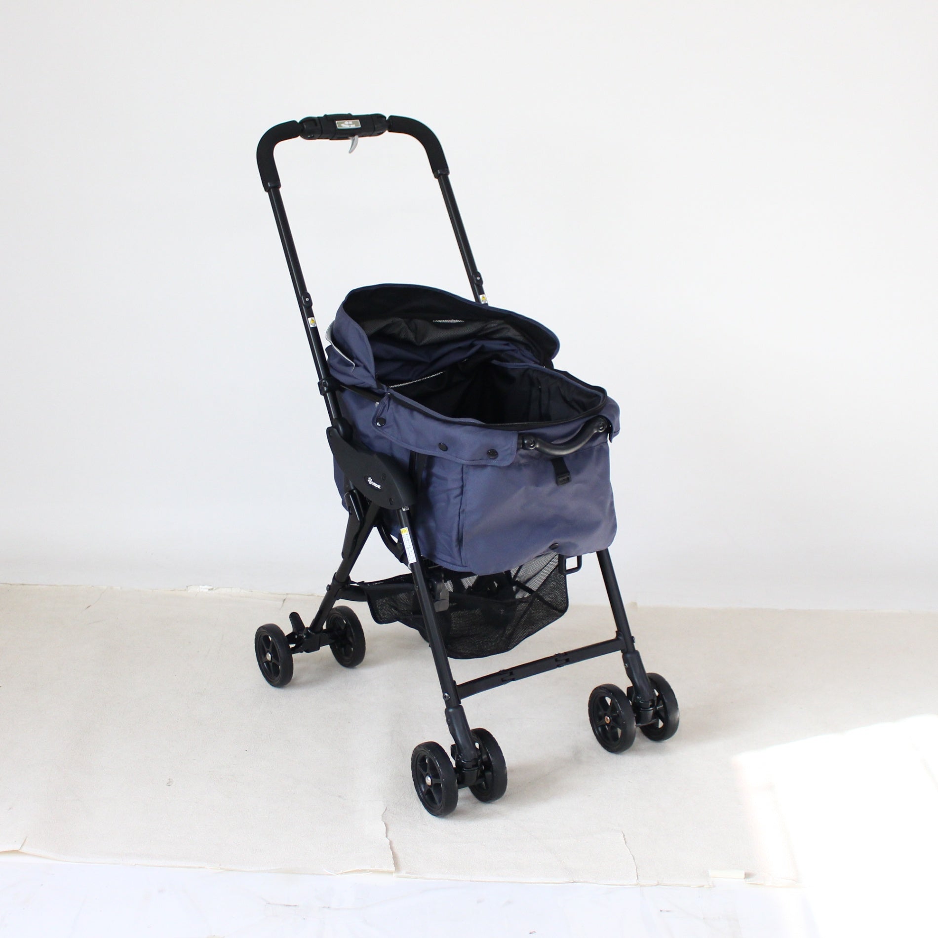 中古] コンビ ペット用カート ミリミリライト アルファ