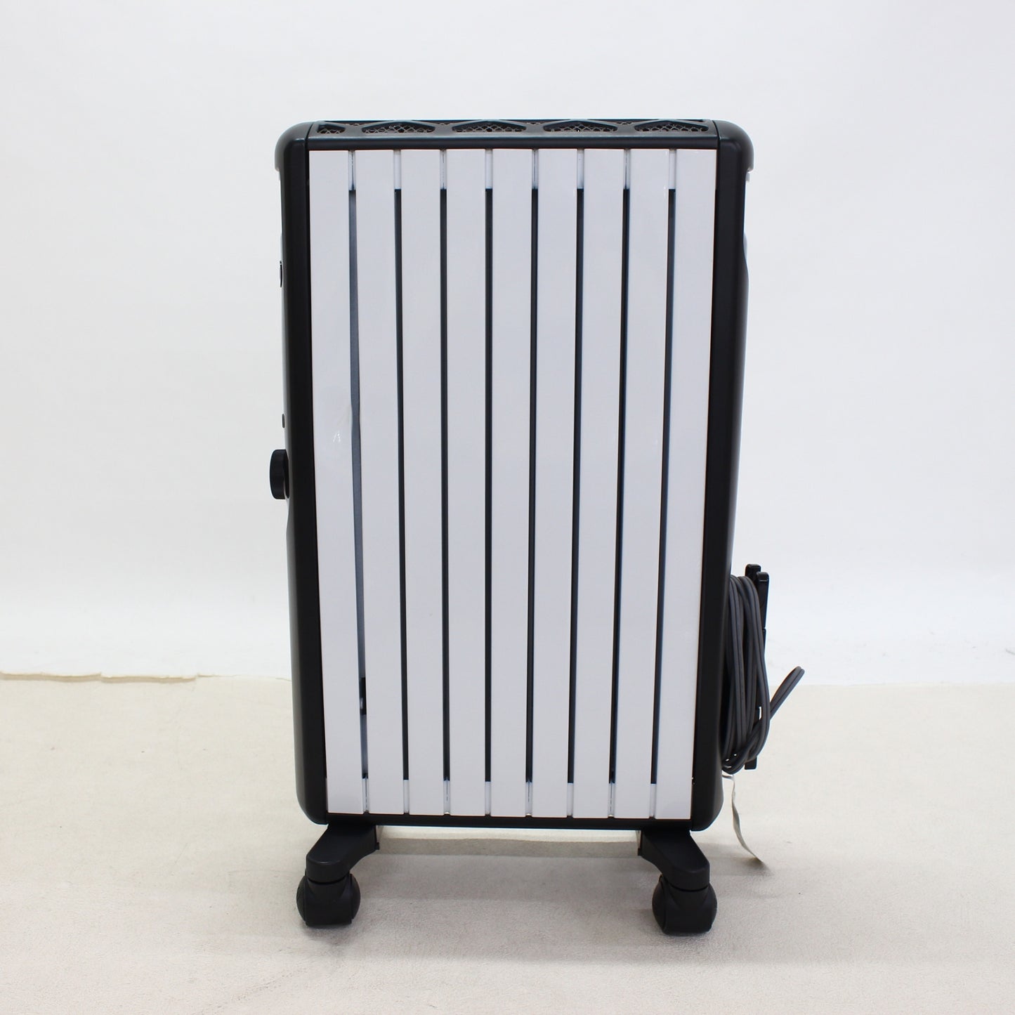 [中古(C)] [2020年発売モデル] デロンギ マルチダイナミックヒーター MDHU12-BK 1200W ピュアホワイト＋マットブラック (暖房目安 8～10畳) mdhu12-bk mdhu12-bk　[可]
