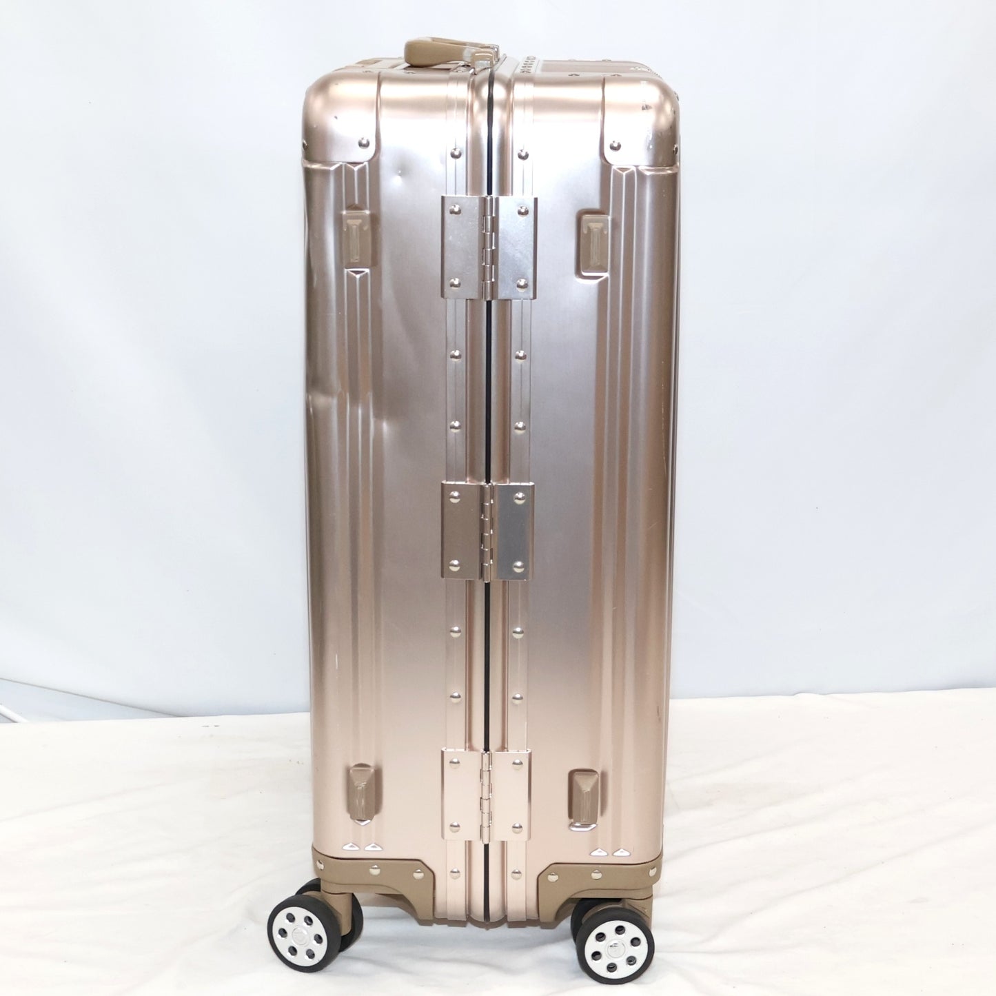 [3-5泊向けサイズ]LEGEND WALKER 1510 65L アルミ製ハードスーツケース　1510-63-cgd  シャンパンゴールド 整備済みアウトレット品 [中古(C)]