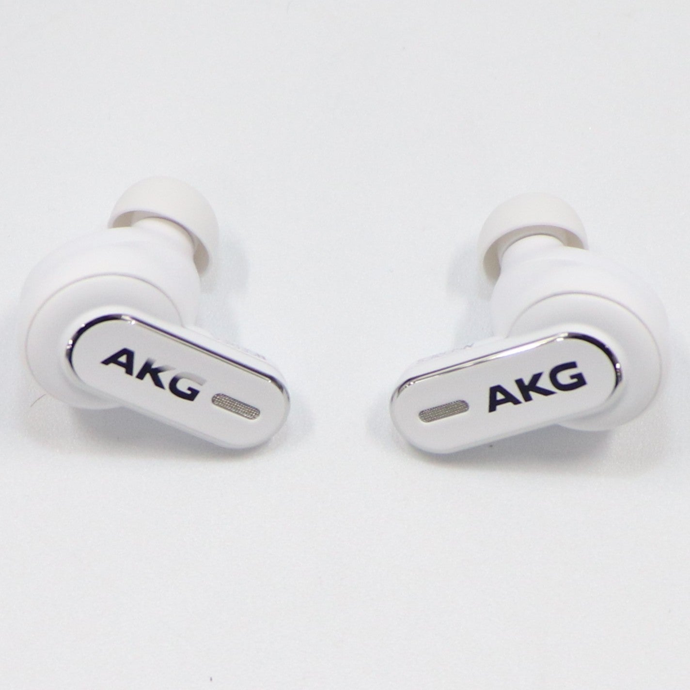 [中古(A)] AKG N5 Hybrid ハイブリッドノイズキャンセリング完全ワイヤレスイヤホン ホワイト[非常に良い]
