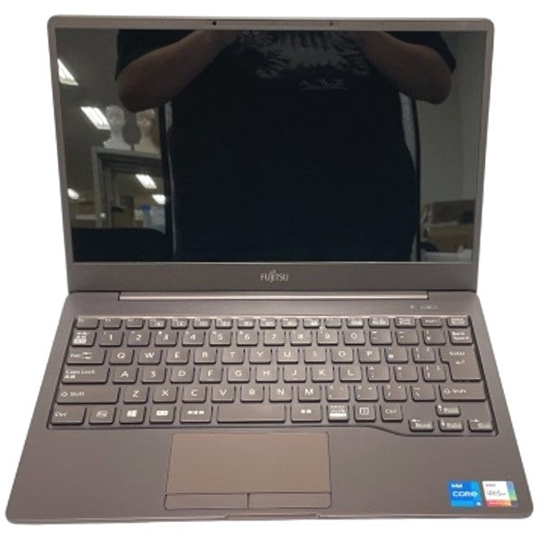 [ジャンク] 富士通 LIFEBOOK ノートパソコン FMVC75E3M( Core i5-1135G7 / 13.3型/ 8GB/ Windows 10 Home 64bt) [難あり(D)]