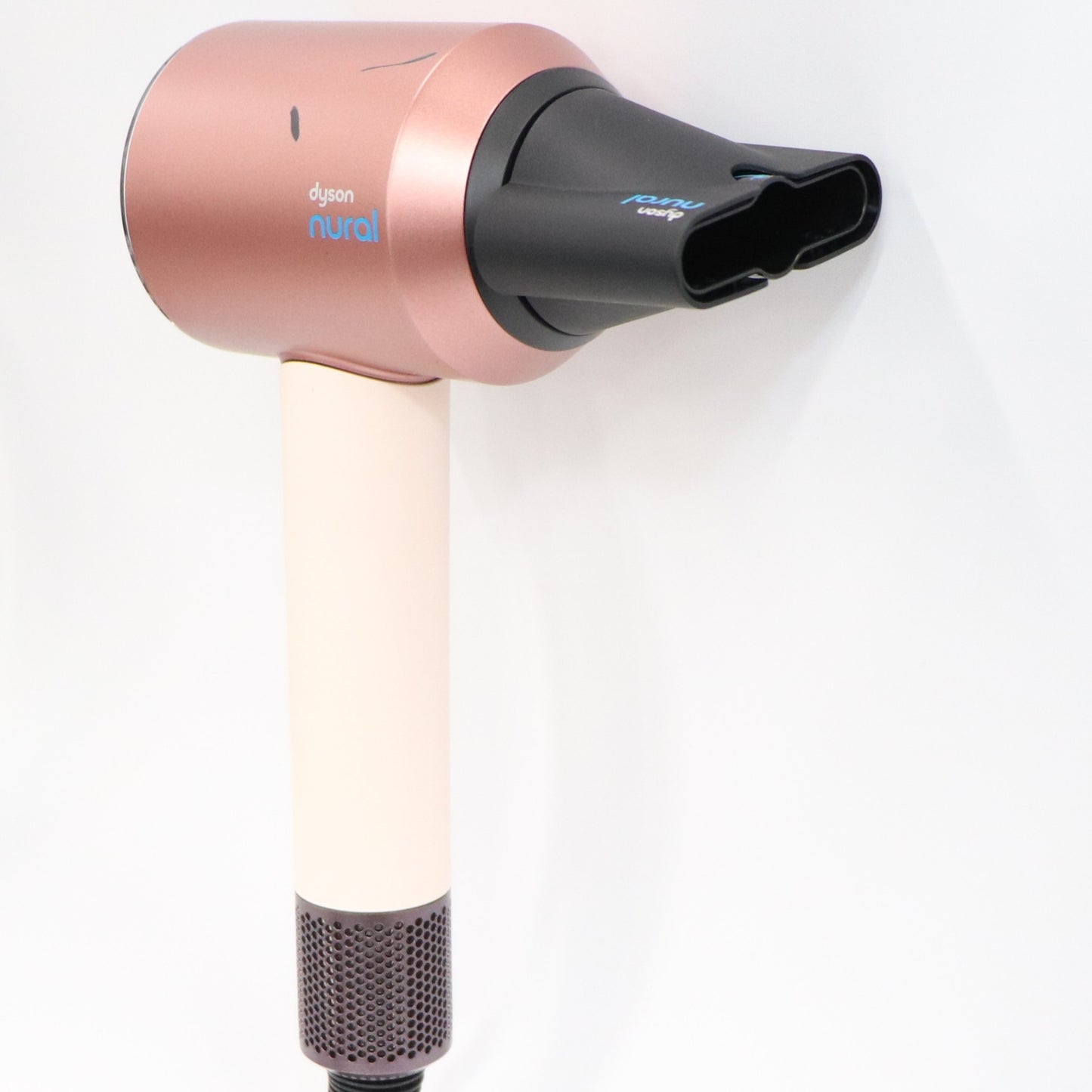 [中古(C)]Dyson(ダイソン) Supersonic Nural™ Shineヘアドライヤー セラミックピンクhd16-p　[可]