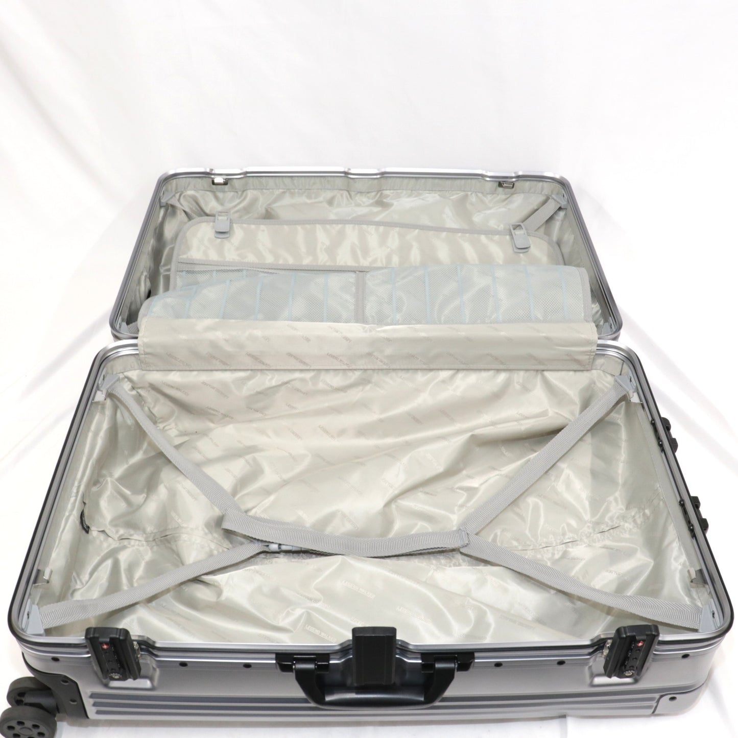 [中古(C)] [5-8泊向けサイズ]LEGEND WALKER 1510 88L アルミ製ハードスーツケース　1510-70-gm 1510-70-gm　[可]