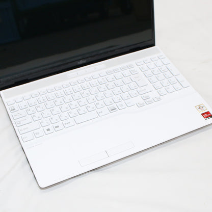 [中古(C)] 【Office非搭載】富士通 ノートPC LIFEBOOK 15.6 型 AH42/E1 256GB（Windows 10 Home 64bit）　fmva42e1w1 fmva42e1w1　[可]
