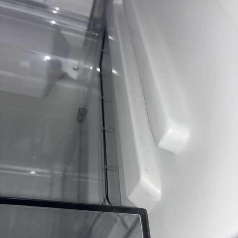 【特殊配送】[121L][一人暮らし向け][右開き]ツインバード HR-GJ12B 冷凍冷蔵庫 ブラック　hr-gj12b  ブラック 整備済みアウトレット品 [中古(C)]
