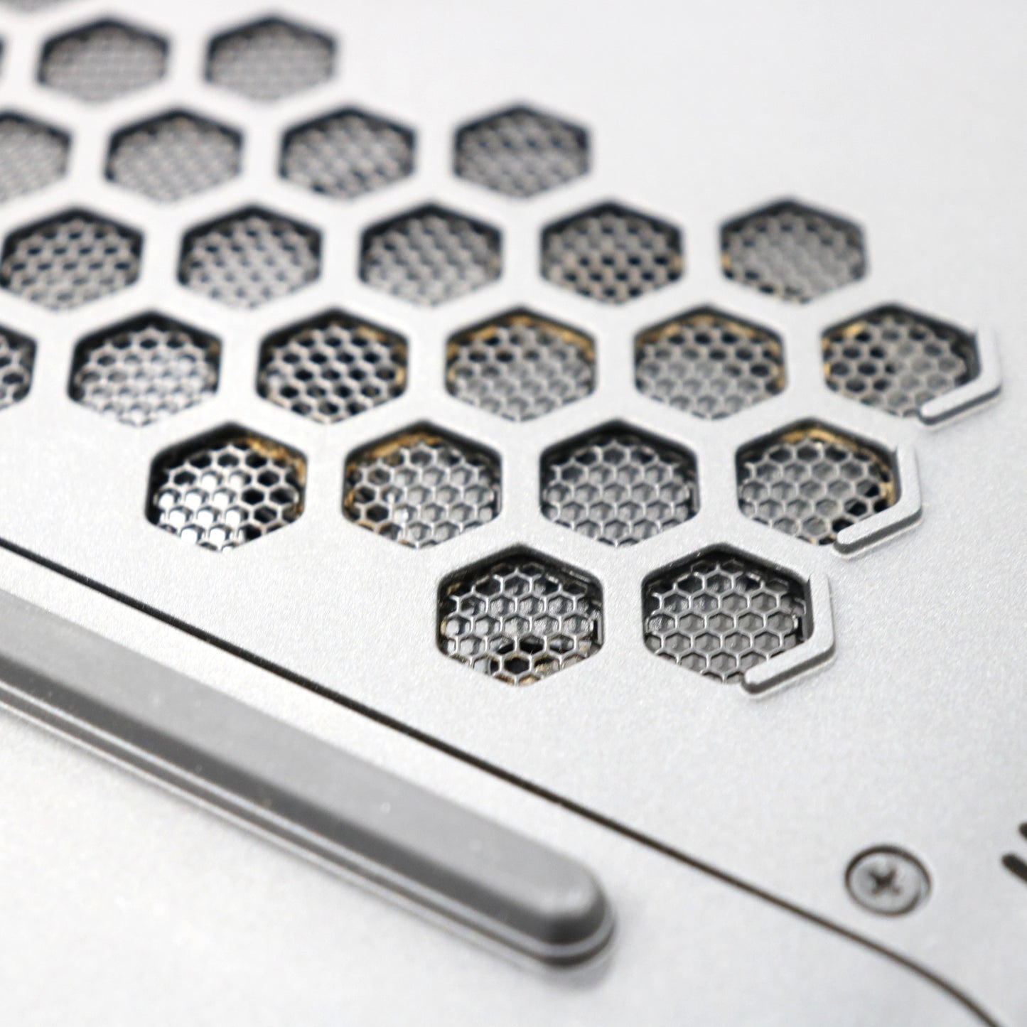 [ジャンク] DELL(デル) ALIENWARE M15 R7 INTEL スタンダード ゲーミングノートパソコン (Core(TM) i7-12700H /GeForce RTX™ 3070Ti /15.6型/16GB/M.2 SSD 512GB/165Hz) CAAWM15R7I01JP caawm15r7i01jp [難あり(D)]