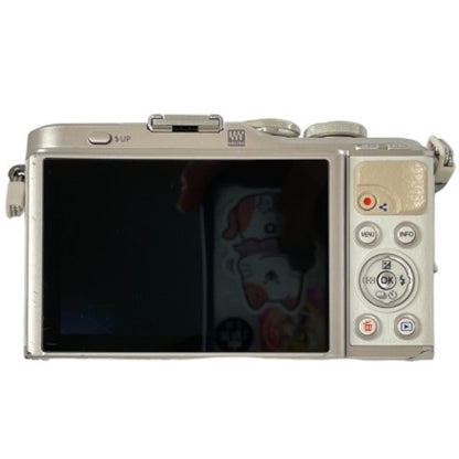 [中古(C)] OLYMPUS PEN E-PL9 ボディ ミラーレス一眼 ホワイト [可]