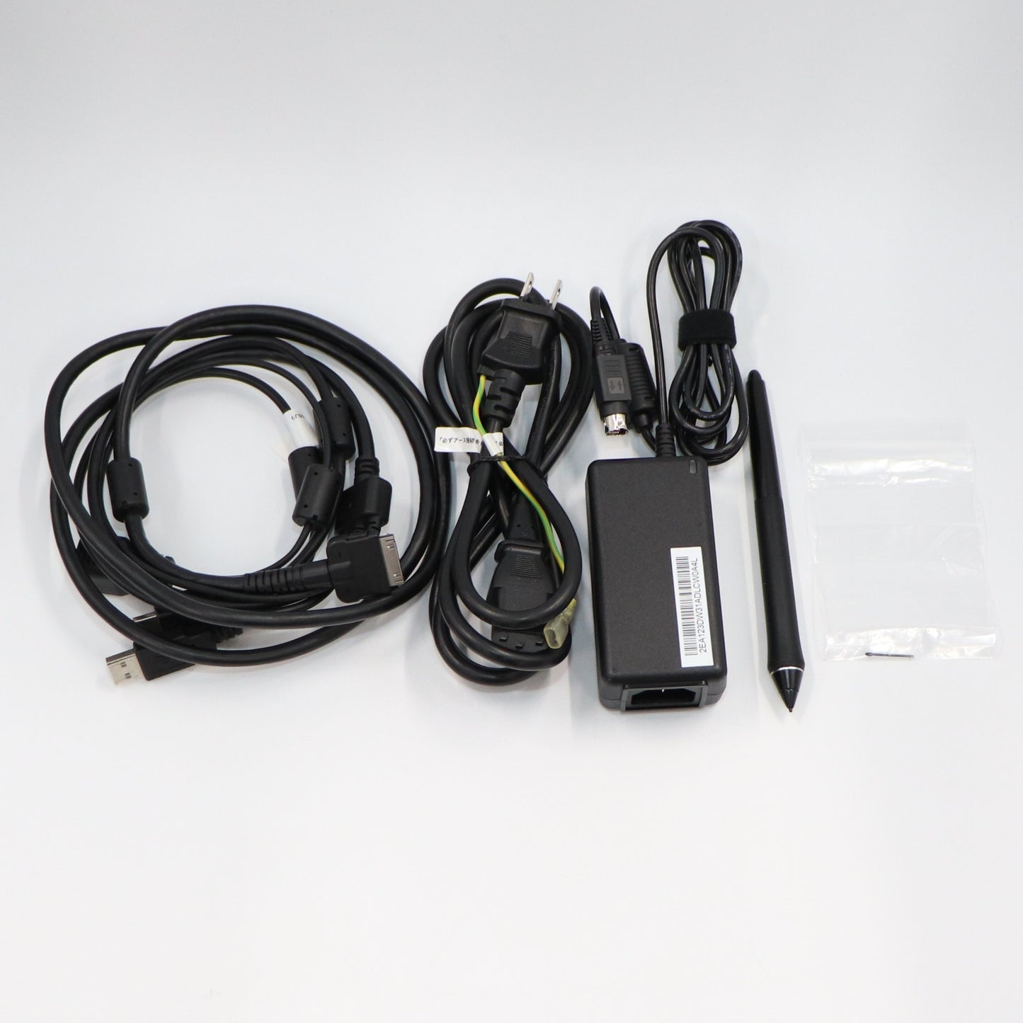 [中古(B)] Wacom ワコム 液晶ペンタブレット Cintiq 16  [良い]