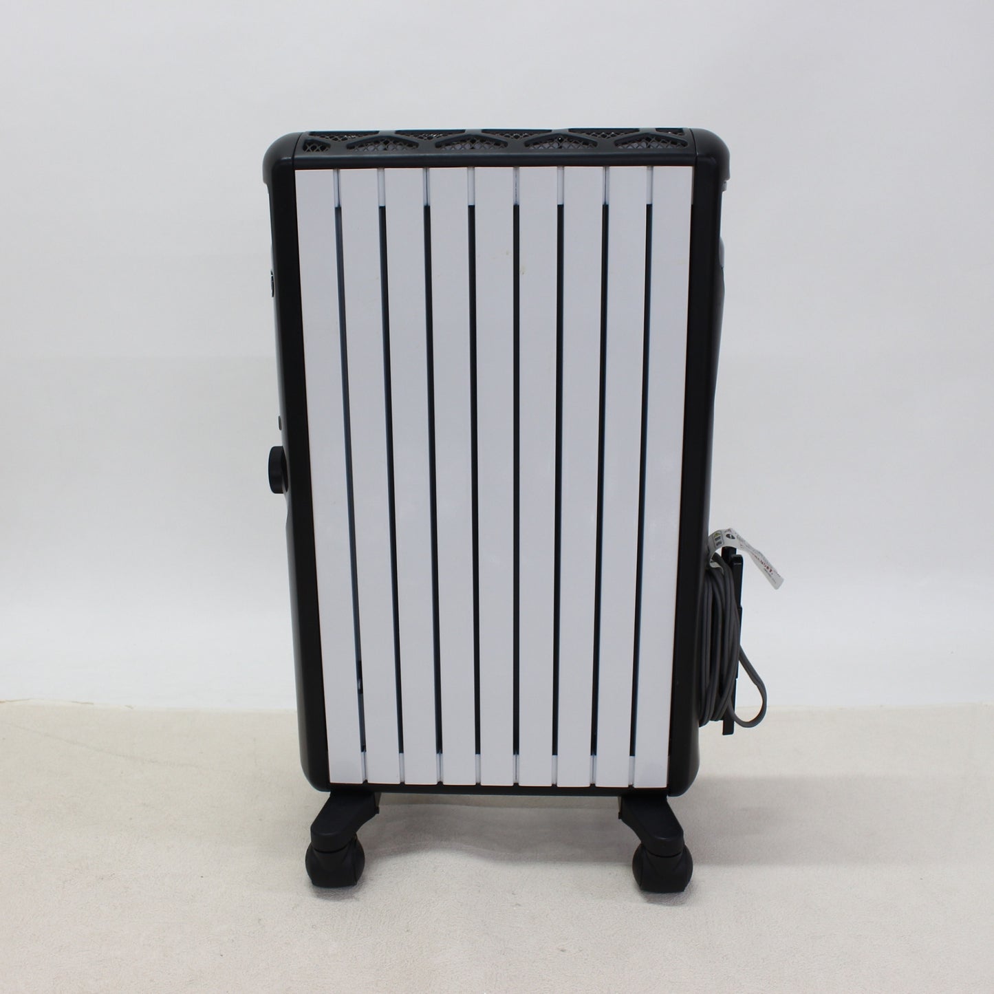 [中古(C)] [2020年発売モデル] デロンギ マルチダイナミックヒーター MDHU12-BK 1200W ピュアホワイト＋マットブラック (暖房目安 8～10畳) mdhu12-bk mdhu12-bk　[可]