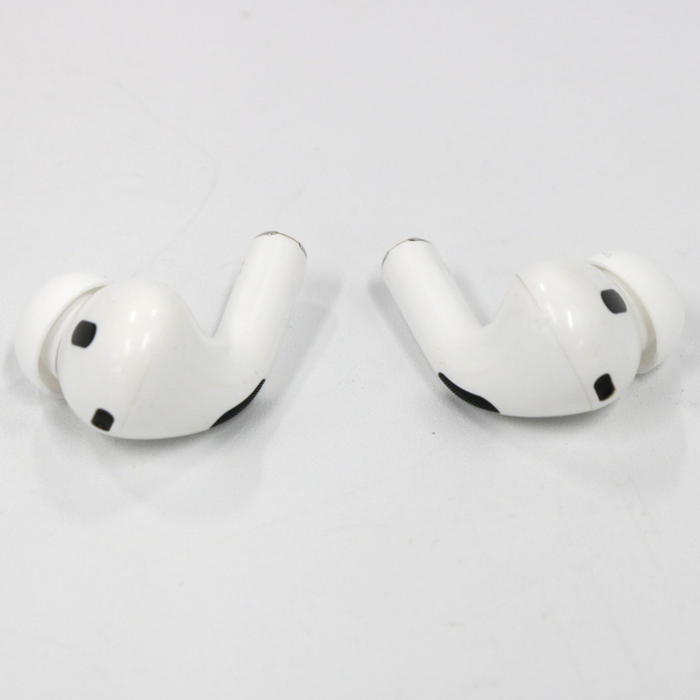 [中古(C)] Apple AirPods Pro 第2世代 MTJV3J/A（USB-C）ワイヤレスイヤホン　mtjv3j-a[可]