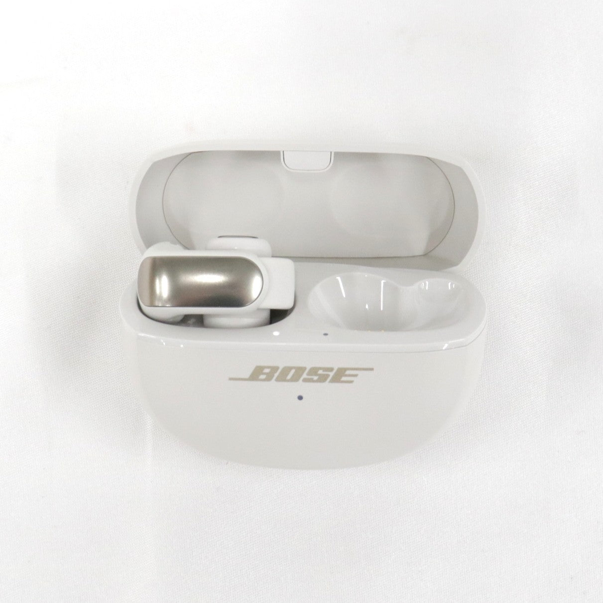 [ジャンク] Bose Ultra Open Earbuds 完全ワイヤレスイヤホン ultra-openearbuds-w [難あり(D)]