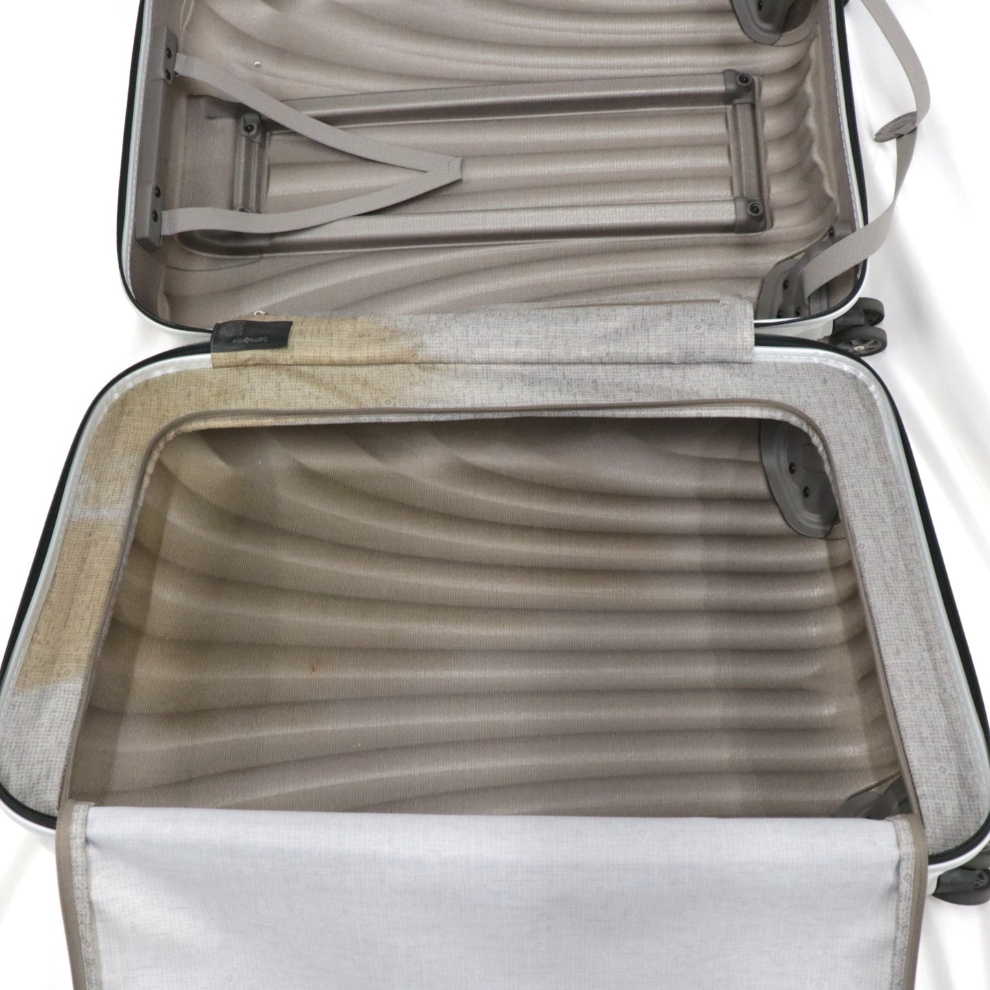 [中古(C)] [5-8泊向けサイズ]サムソナイト シーライト スピナー69 68L ハードスーツケース samsonite-clite69-wh samsonite-clite69-wh　[可]