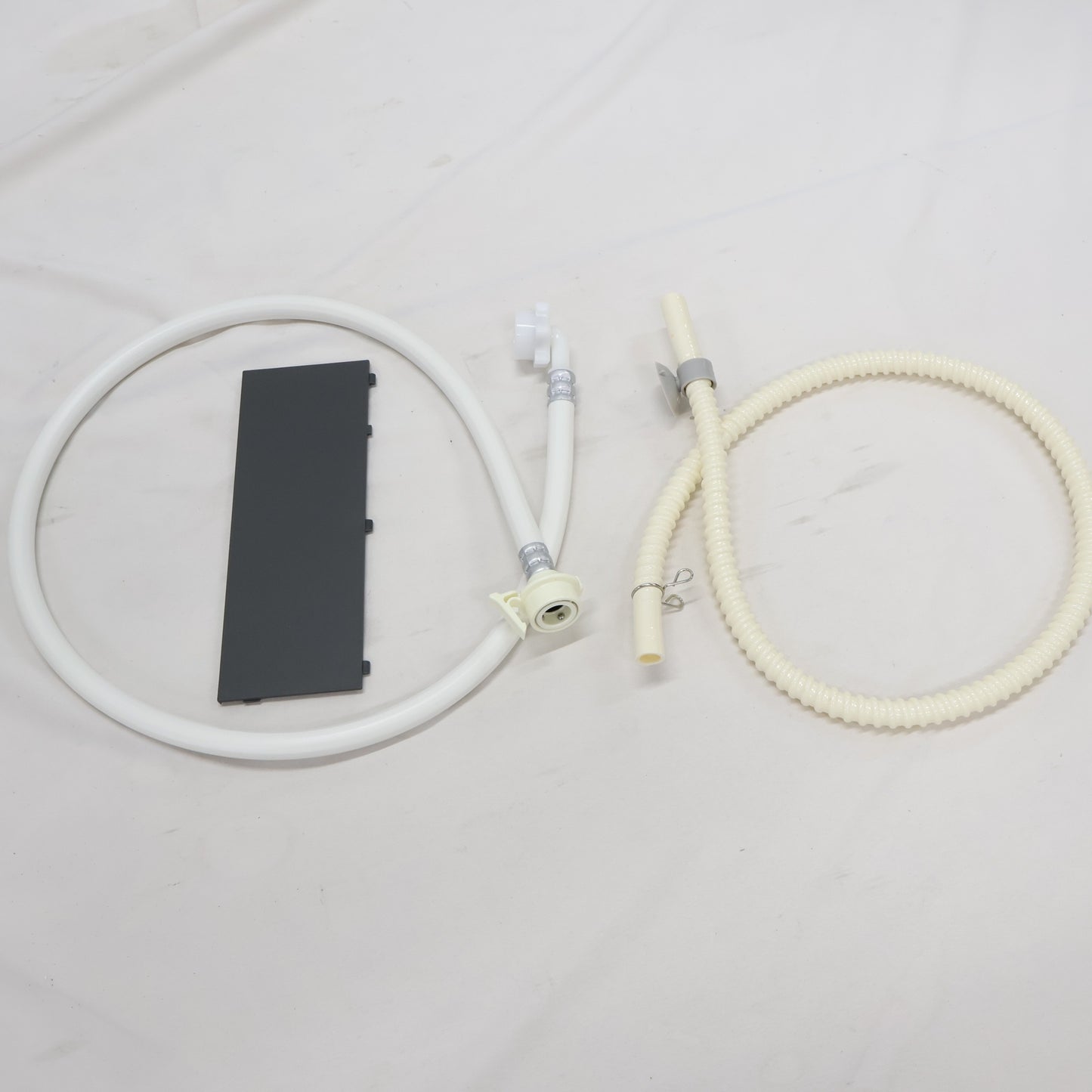 [中古(B)] [～食器40点]パナソニック 食器洗い乾燥機 NP-TZ500 分岐水栓対応 5人分　np-tz500-s シルバー [良い]