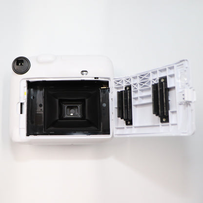 [ジャンク]  富士フイルム instax mini 12 インスタントカメラ チェキ クレイホワイト[難あり(D)]