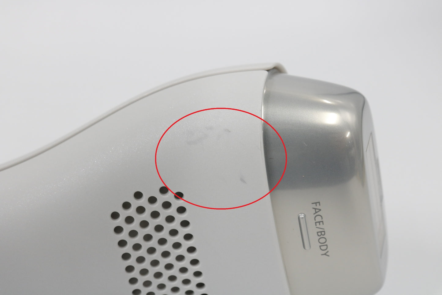 [中古(C)] パナソニック 光美容器 光エステ＜ボディ＆フェイス用＞スムースエピ ES-WG0A  es-wg0a[可]