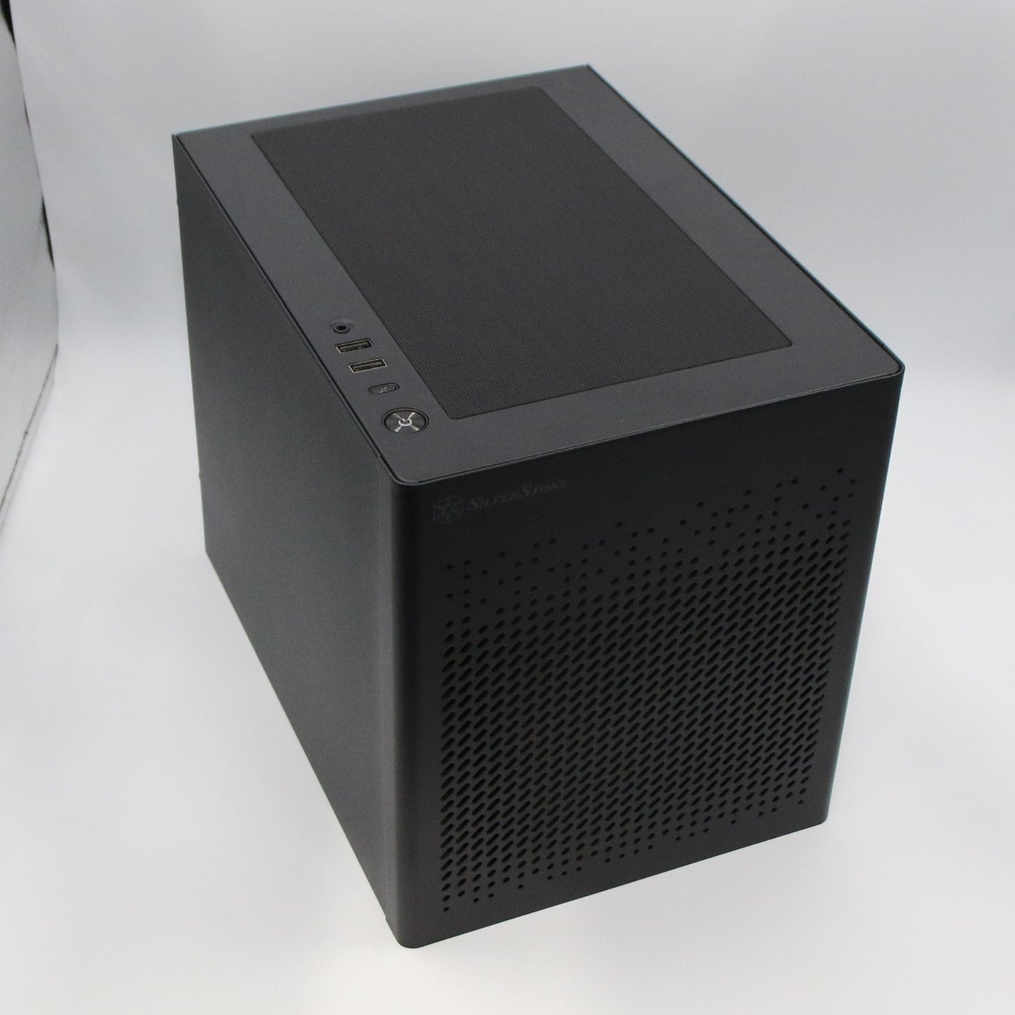 [中古(C)] ブルックテックPC Presence CUBE プレゼンスキューブ デスクトップパソコン presencecube-4060　[可]