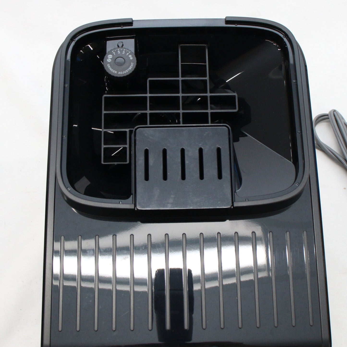 [中古(B)] デロンギ マグニフィカ イーヴォ 全自動コーヒーマシン ECAM29081XTB ecam29081xtb ブラック [良い]