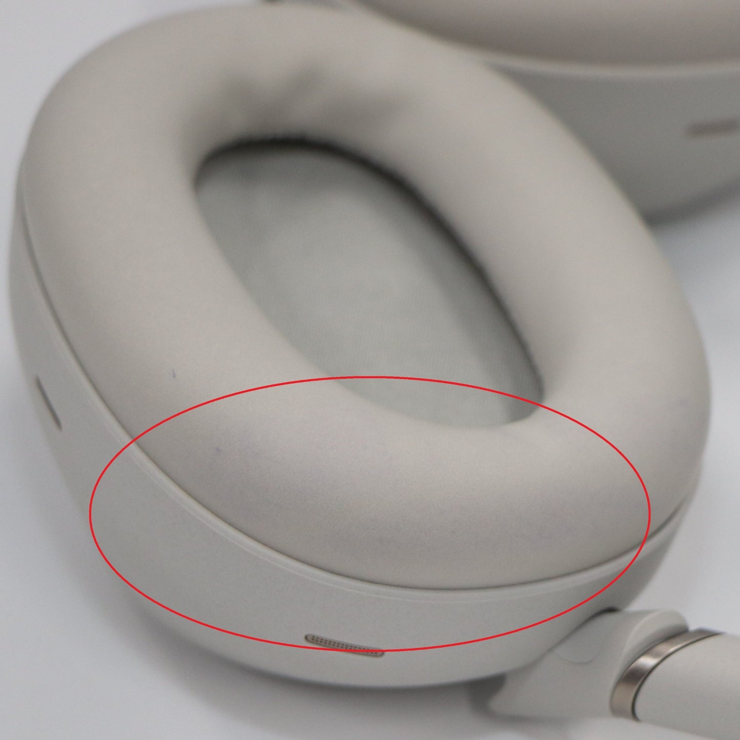 [中古(C)]ソニー WH-1000XM6 ワイヤレスノイズキャンセリングヘッドホン プラチナシルバーwh-1000xm6-p　[可]