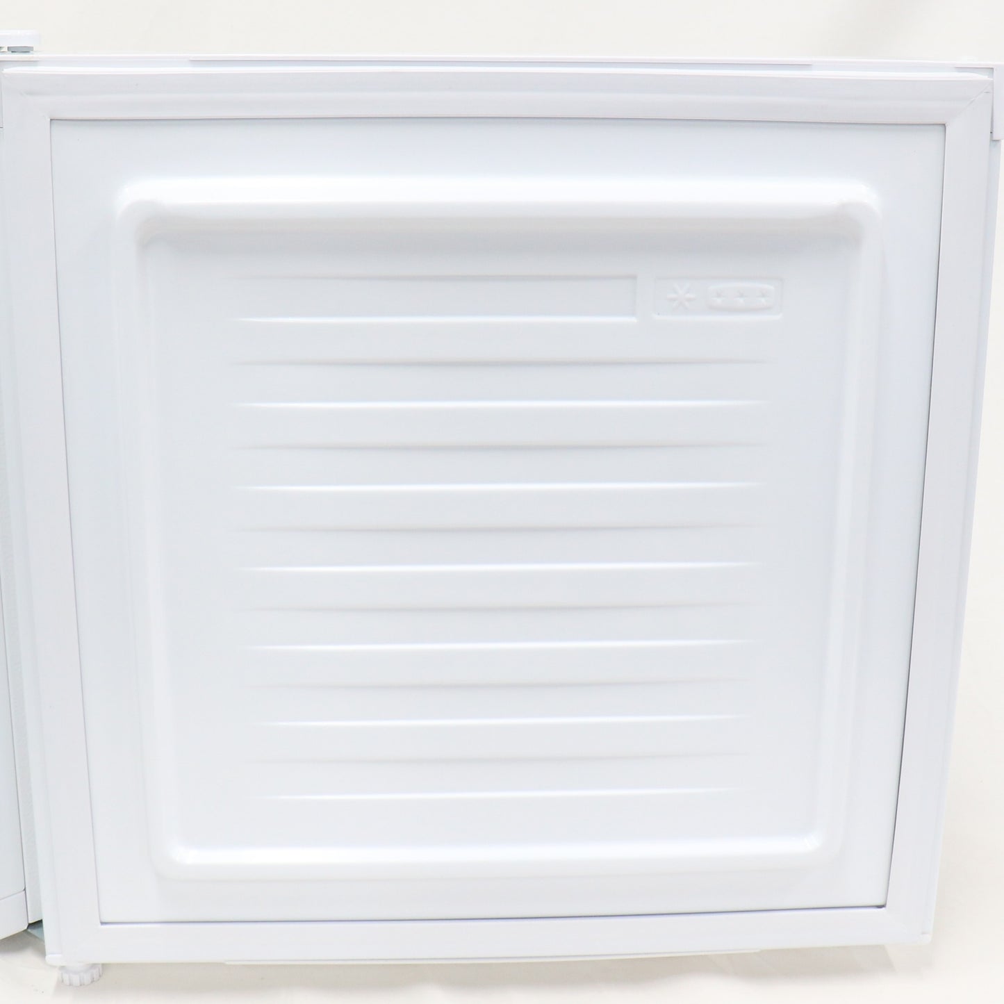 [31L][右開き]アイリスオーヤマ PF-A31FD 冷凍・冷蔵庫切り替えタイプ 1ドア PF-A31FD pf-a31fd-w  ホワイト 整備済みアウトレット品 [中古(C)]