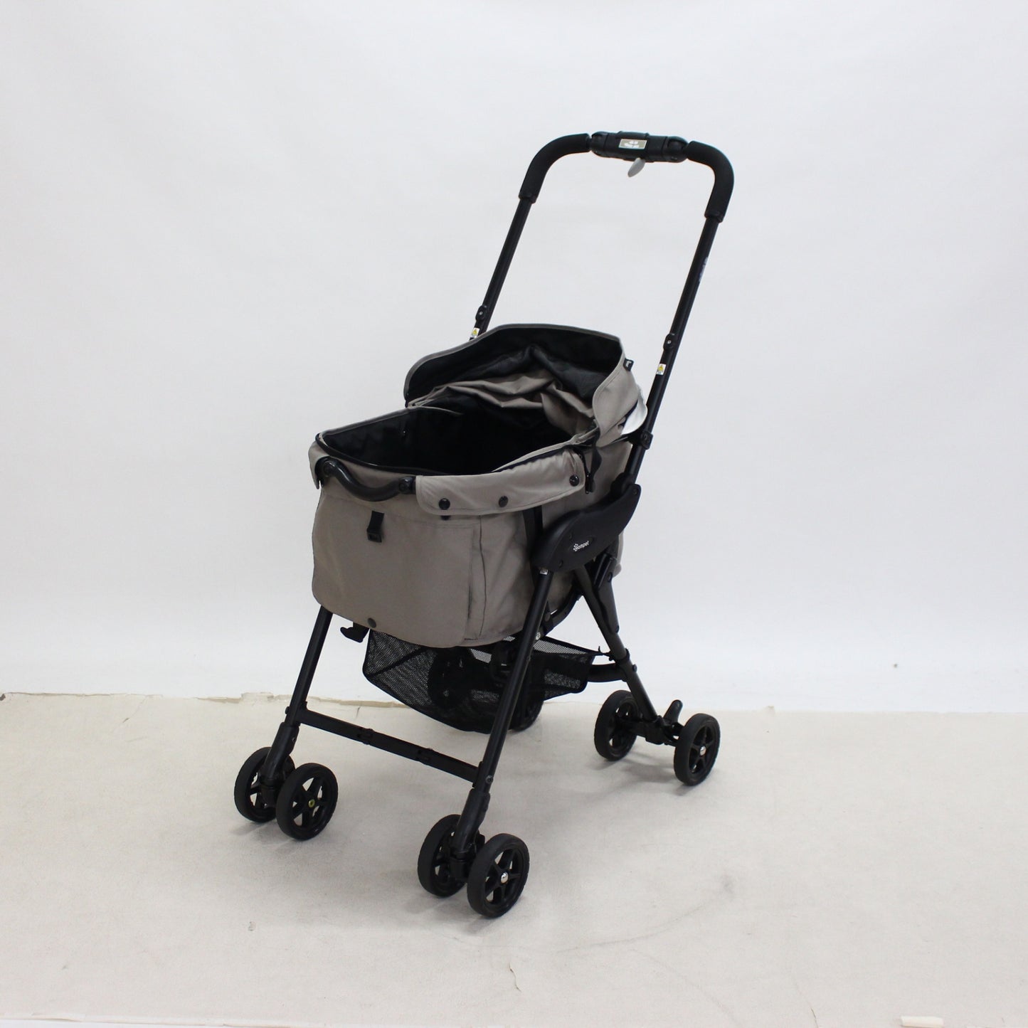 [中古(C)] コンビ ペット用カート ミリミリライト アルファ ウェットサンドベージュ 4972990189248-rto　[可]