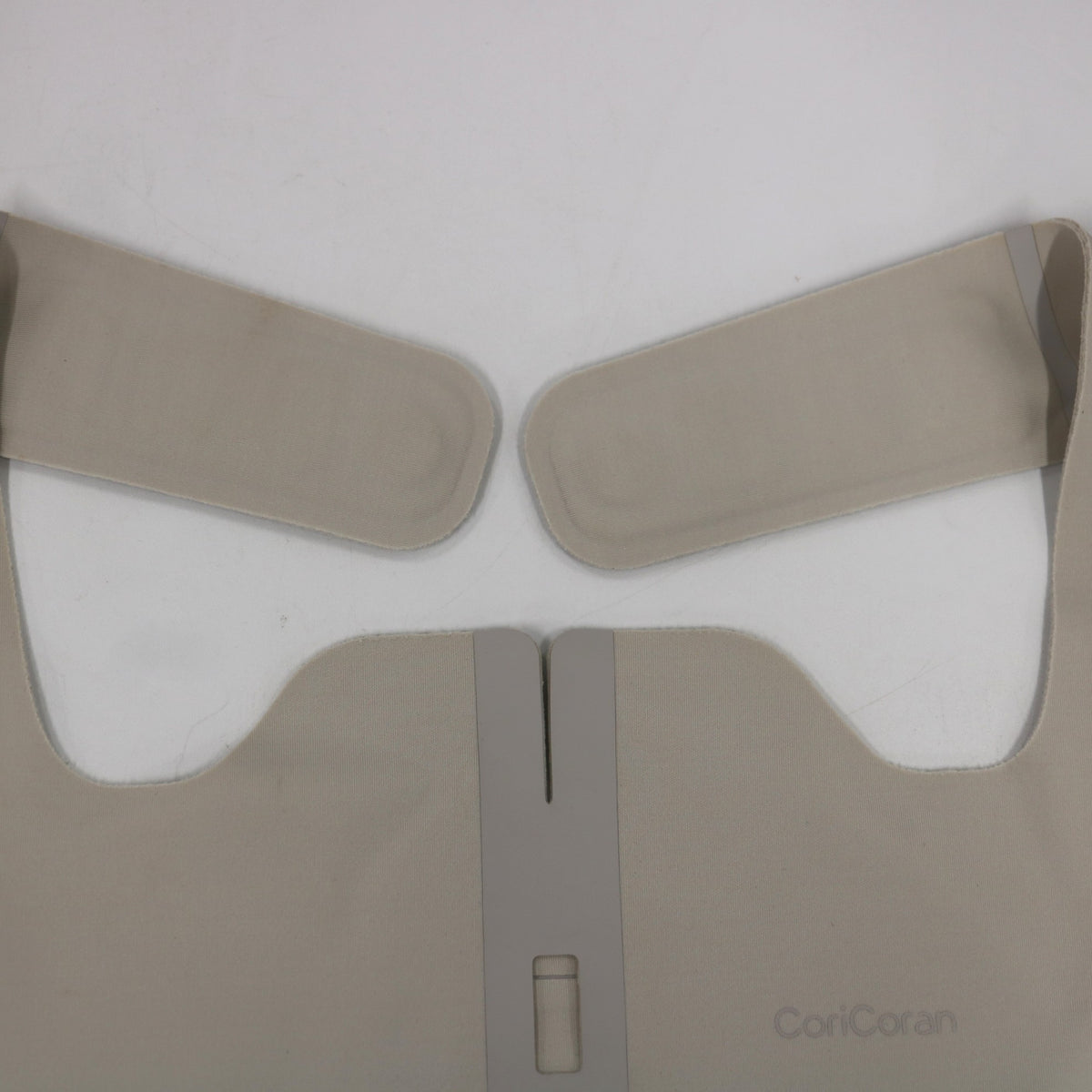 パナソニック 高周波治療器 コリコランワイド３Ｄ（肩専用）EW-RA560  ew-ra560-h  グレージュ 整備済みアウトレット品 [中古(C)]