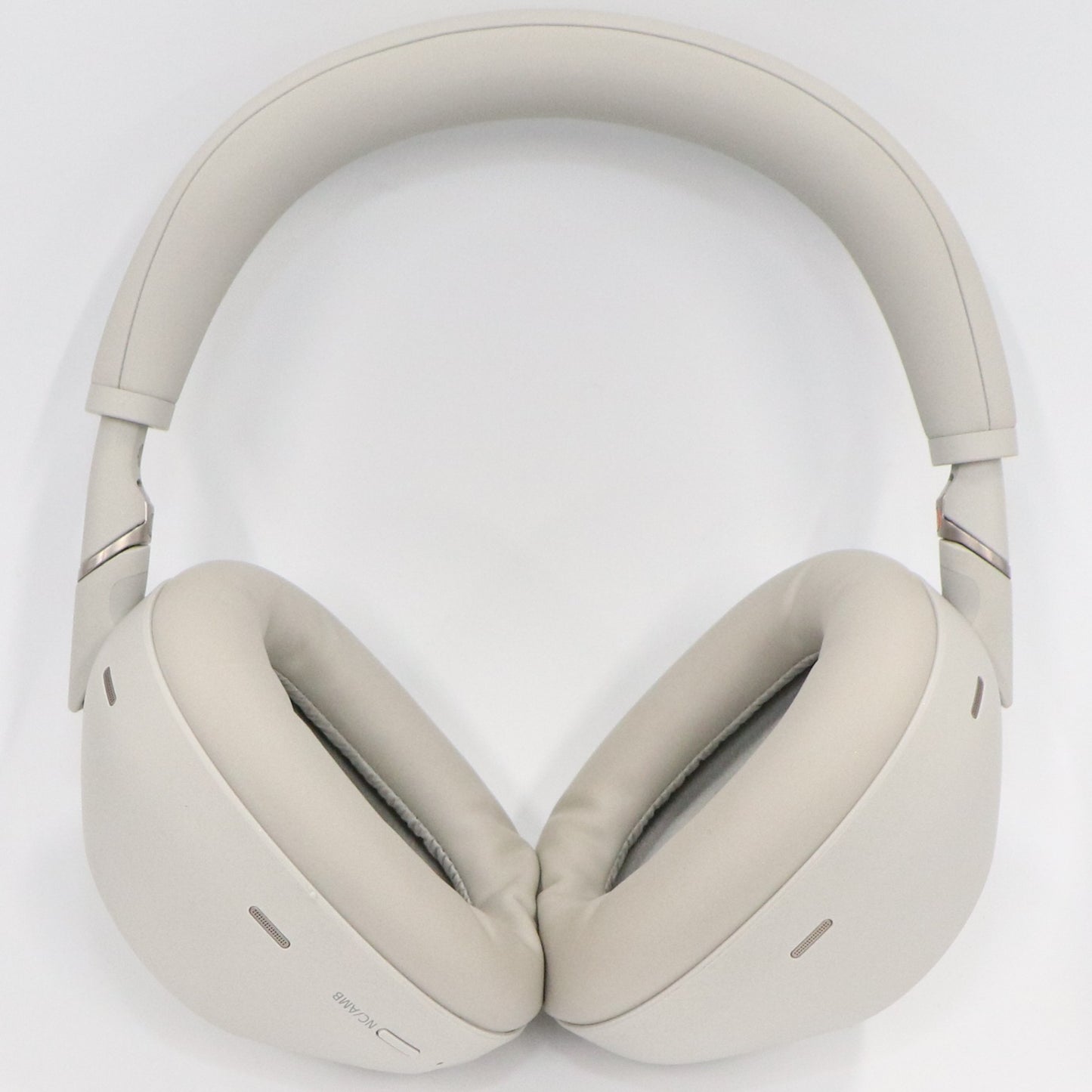 ソニー WH-1000XM6 ワイヤレスノイズキャンセリングヘッドホン wh-1000xm6-p  プラチナシルバー 整備済みアウトレット品 [中古(C)]