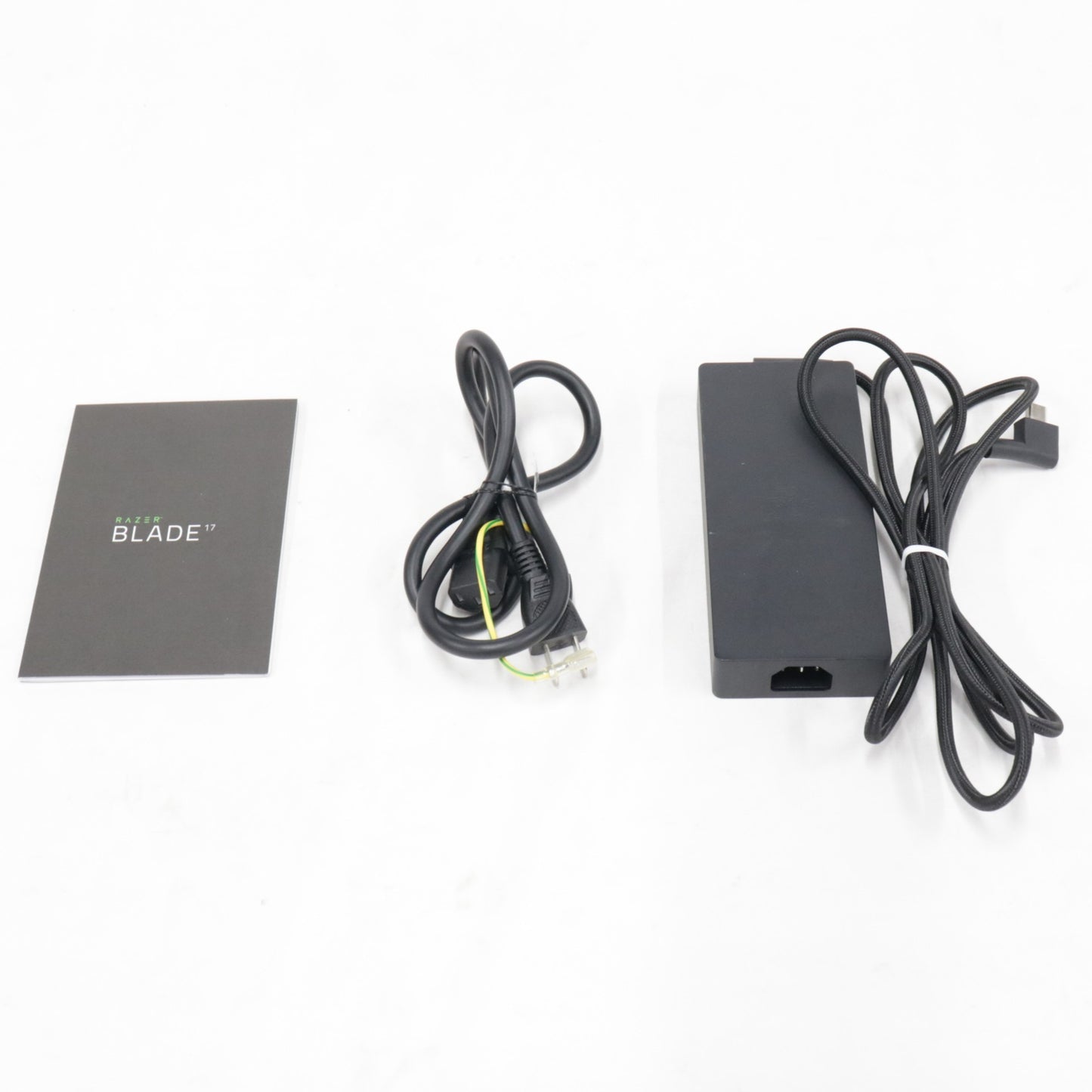 [中古(B)] RAZER Blade17 ゲーミングノートPC (Core-i7-11800H/GeForce RTX3060/17.3型/16GB/165Hz) rz09-0406aja3-r3j1 ブラック [良い]