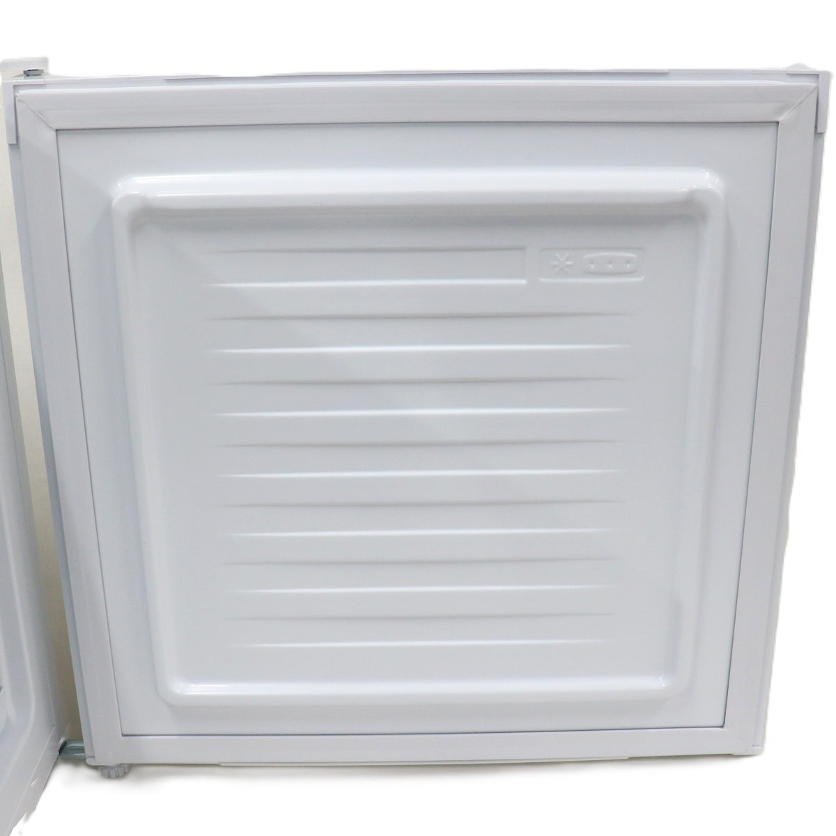 [31L][右開き]アイリスオーヤマ PF-A31FD 冷凍・冷蔵庫切り替えタイプ 1ドア PF-A31FD pf-a31fd-w  ホワイト 整備済みアウトレット品 [中古(C)]