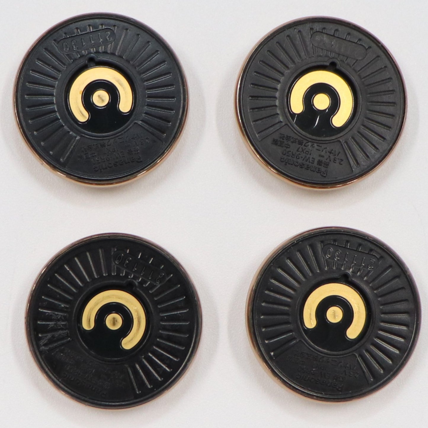 [中古(C)] パナソニック 高周波治療器 コリコラン EW-RA518-K 肩・腰コリ改善 (充電器/本体4個入り) ew-ra518-k　[可]