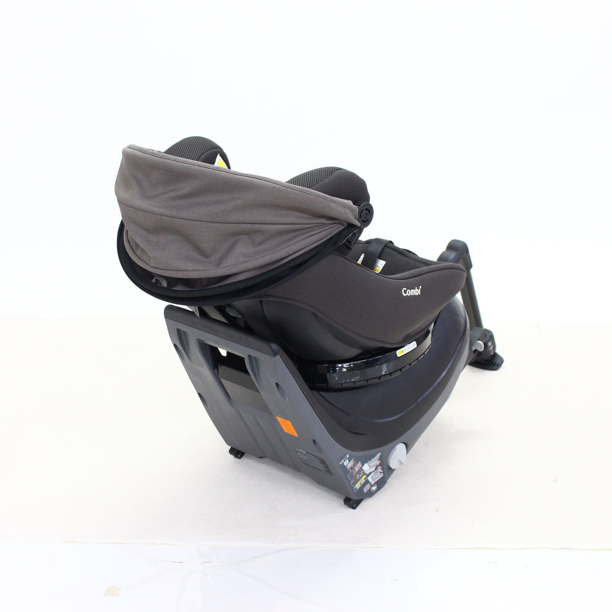 コンビ クルムーヴ コンパクト R129 エッグショック JS チャイルドシート (ISOFIX固定 / R129適合) 4972990196727  ブラウン 整備済みアウトレット品 [中古(C)]