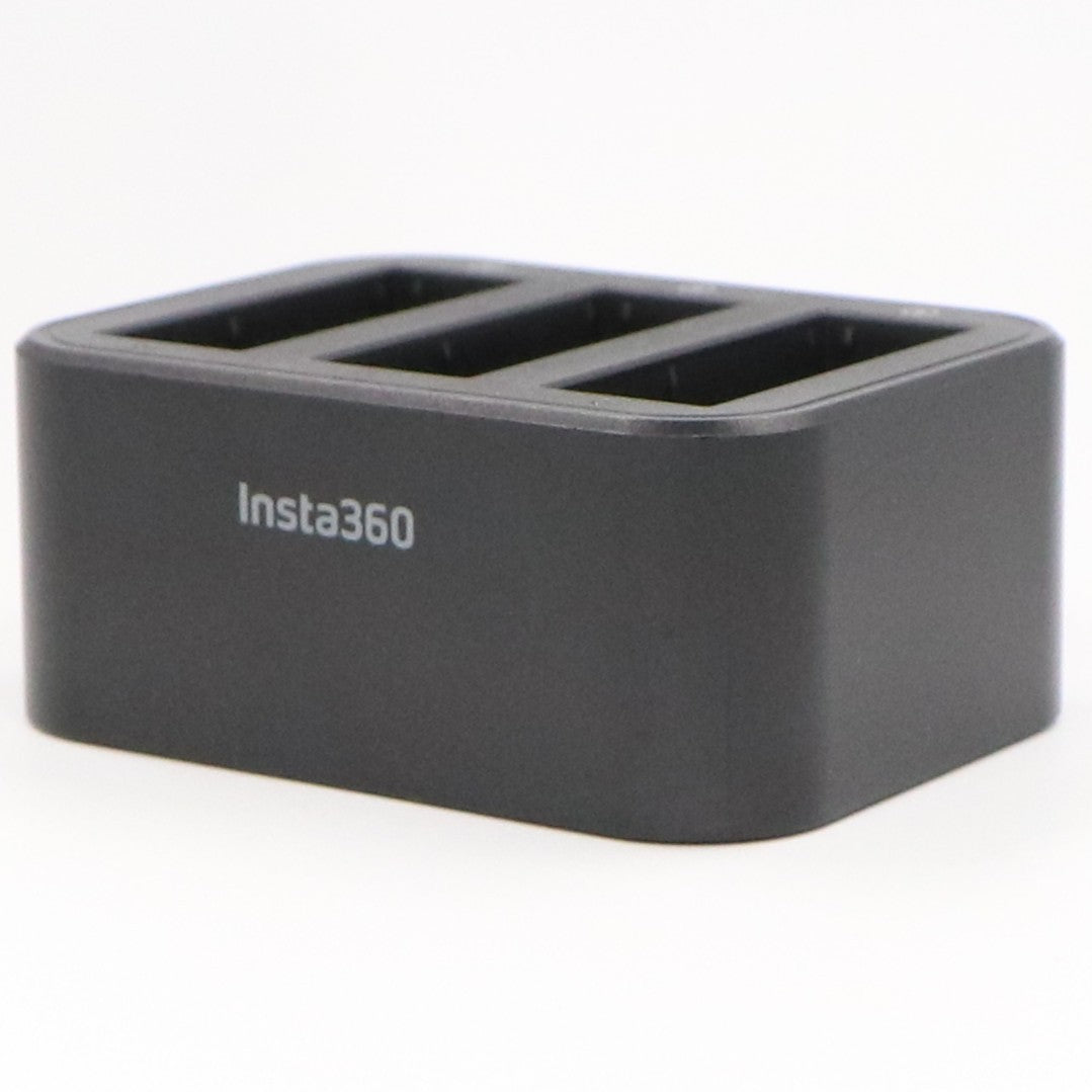 Insta360 Aceシリーズ用急速充電ハブ(ハブのみ) ace-pro-2-fast-charge-hub   整備済みアウトレット品 [良い(B)]