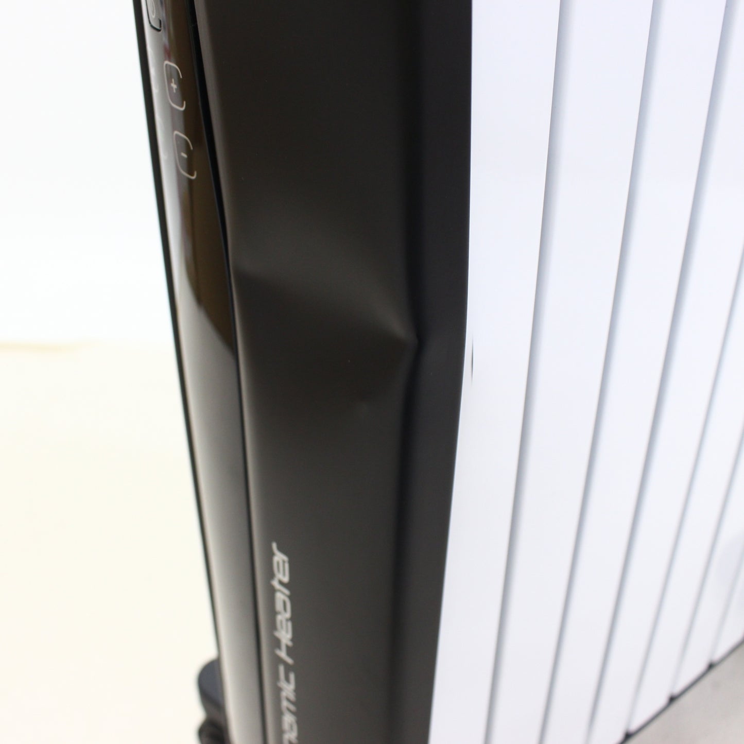 [中古(C)] [2020年発売モデル] デロンギ マルチダイナミックヒーター Wi-Fiモデル MDHAA15WIFI-BK 1500W ピュアホワイト+マットブラック (暖房目安 10~13畳) mdhaa15wifi-bk mdhaa15wifi-bk　[可]