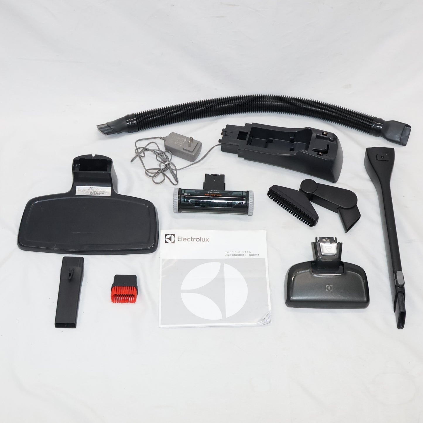 [中古(C)] Electrolux(エレクトロラックス)エルゴラピード・リチウム プラチナ ZB3323PL コードレススティッククリーナー　zb3323pl  　[可]