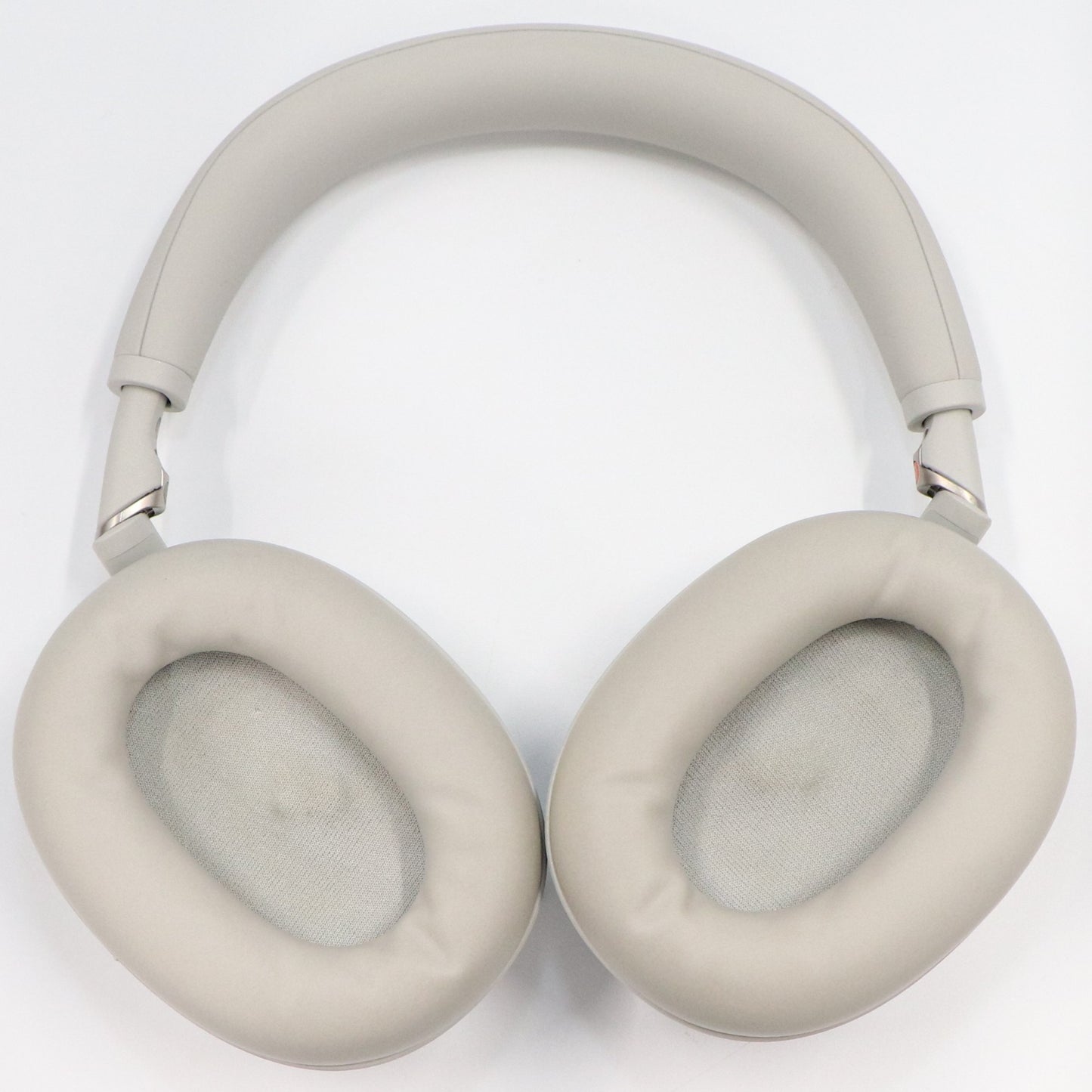 ソニー WH-1000XM6 ワイヤレスノイズキャンセリングヘッドホン wh-1000xm6-p  プラチナシルバー 整備済みアウトレット品 [中古(C)]