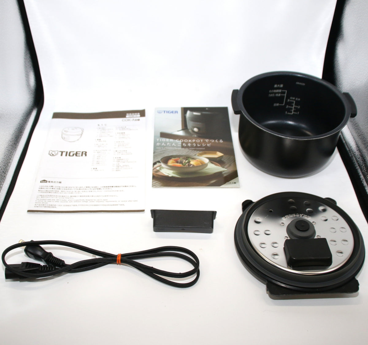 タイガー TIGER COOKPOT(クックポット) COK-A220 電気圧力鍋　cok-a220-km   整備済みアウトレット品 [中古(C)]