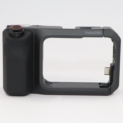 [中古(C)]  Insta360 Ace Pro 2 ストリート撮影グリップ Pro ブラックace-pro-2-xplorer-grip-pro-bk　[可]