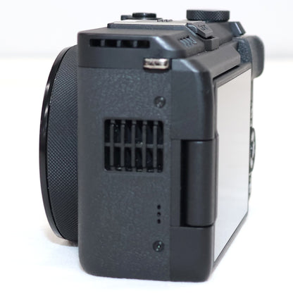 [中古(C)] Canon PowerShot V1 コンパクトデジタルカメラ ブラック　psv1 ブラック 　[可]