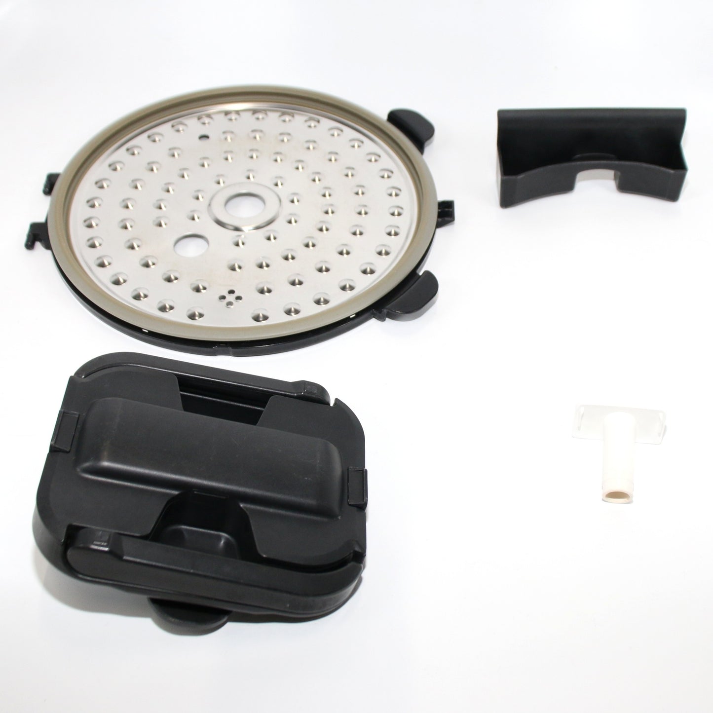 シャープ ヘルシオ ホットクック KN-HW24G 2〜6人用 2.4L容量　kn-hw24g-w  ホワイト 整備済みアウトレット品 [中古(C)]