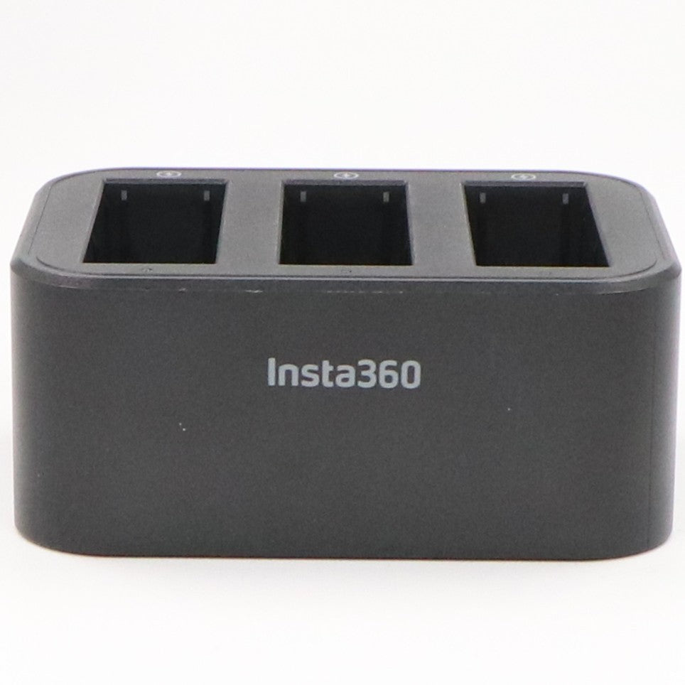Insta360 Aceシリーズ用急速充電ハブ(ハブのみ) ace-pro-2-fast-charge-hub   整備済みアウトレット品 [良い(B)]