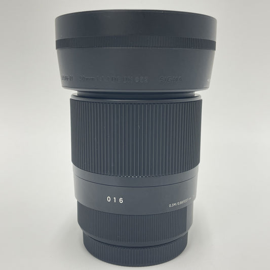 [中古(B)] シグマ 30mm F1.4 DC DN 標準レンズ (FUJIFILM Xマウント用) 302757 sigma-30-f14-dc-dn-x [良い]