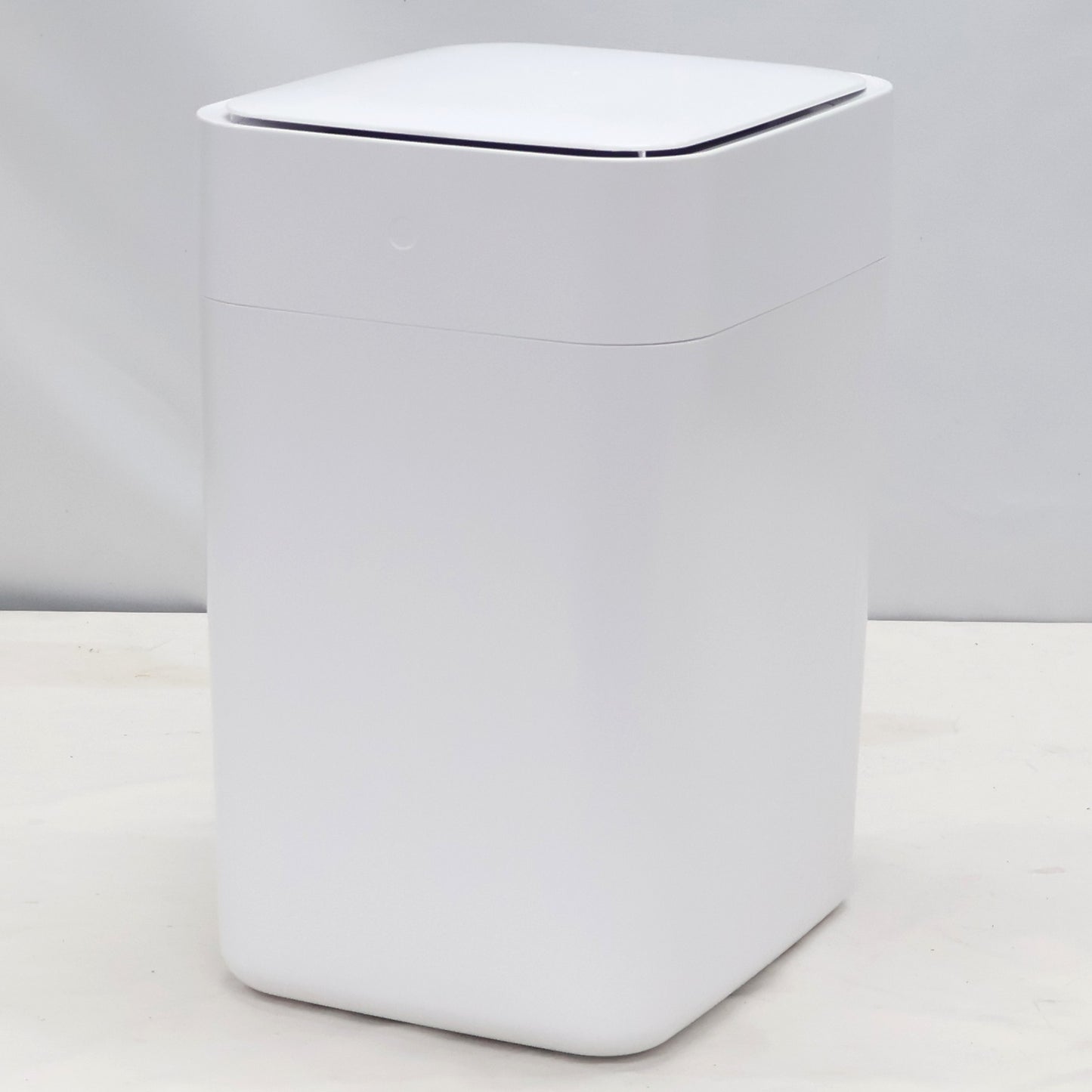 townew (トーニュー) 全自動ゴミ箱 T1 15.5L　twn1001-wh  ホワイト 整備済みアウトレット品 [良い(B)]