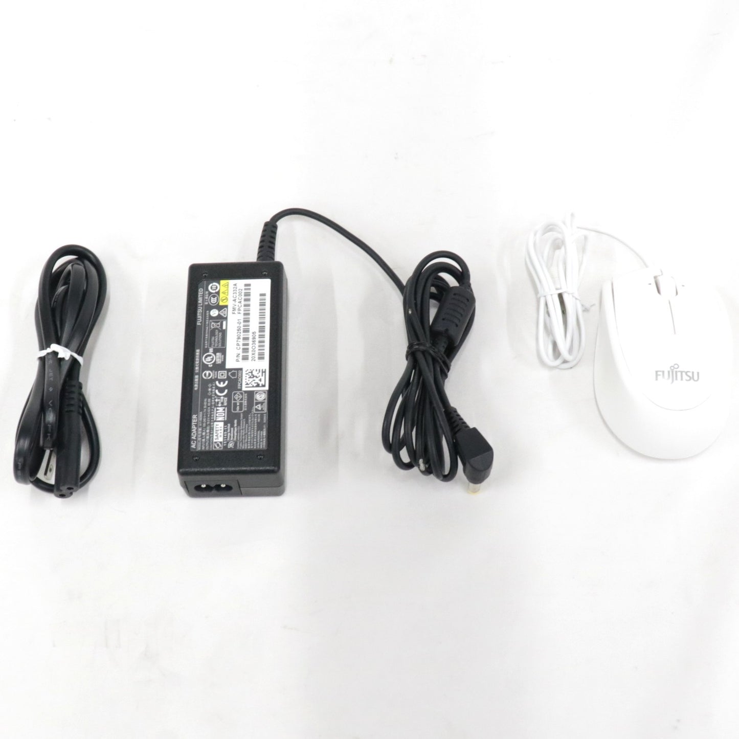 [中古(C)] 【Office非搭載】富士通 ノートPC LIFEBOOK 15.6 型 AH42/E1 256GB（Windows 10 Home 64bit）　fmva42e1w1 fmva42e1w1　[可]