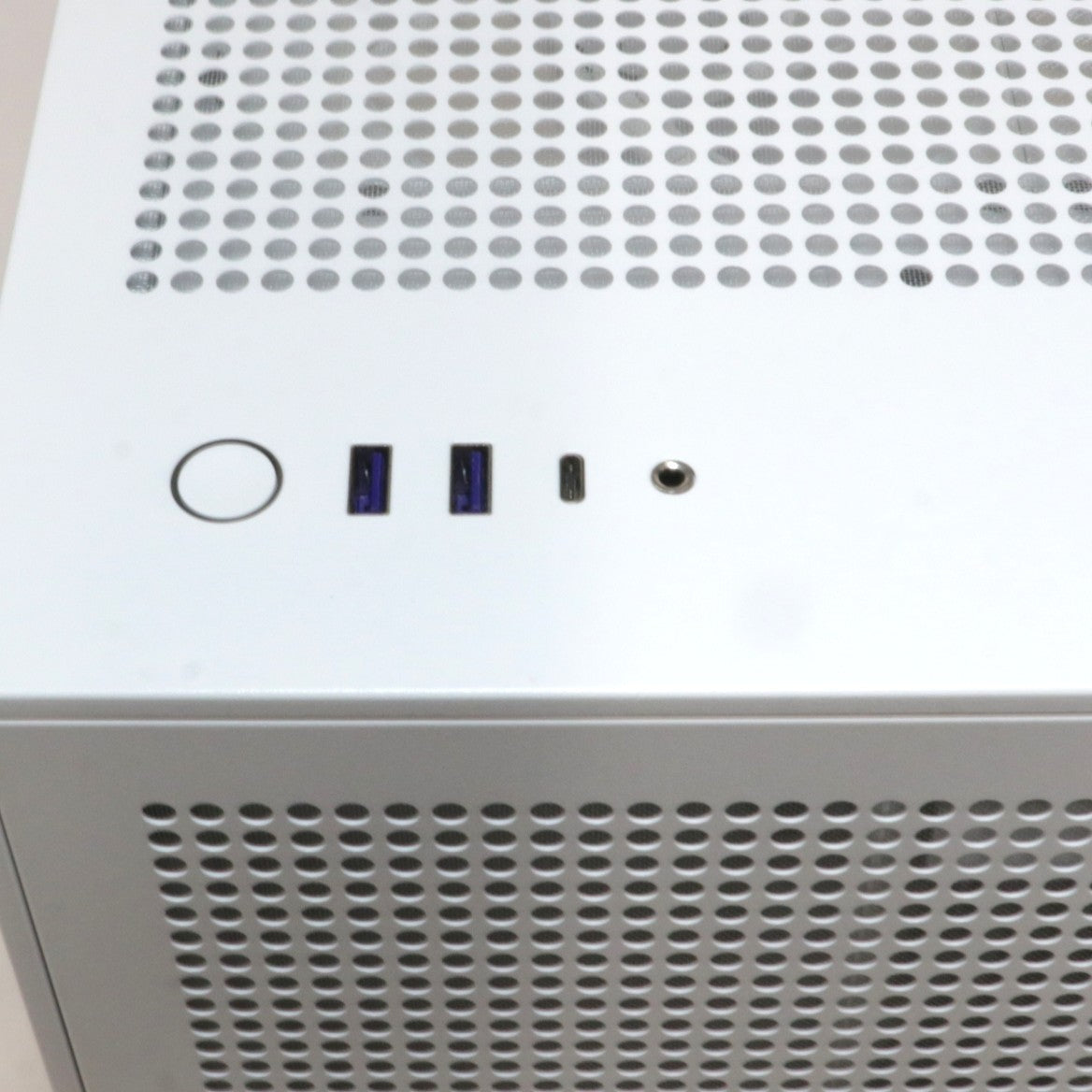 [中古(B)] ブルックテックPC GAMEMAN ALBA (Core i7 14700KF/GeForce RTX 4070 SUPER/32GB/1TB M.2 NVMe Gen4 SSD) ホワイト ゲーミングデスクトップパソコン  gameman-alba  [良い]