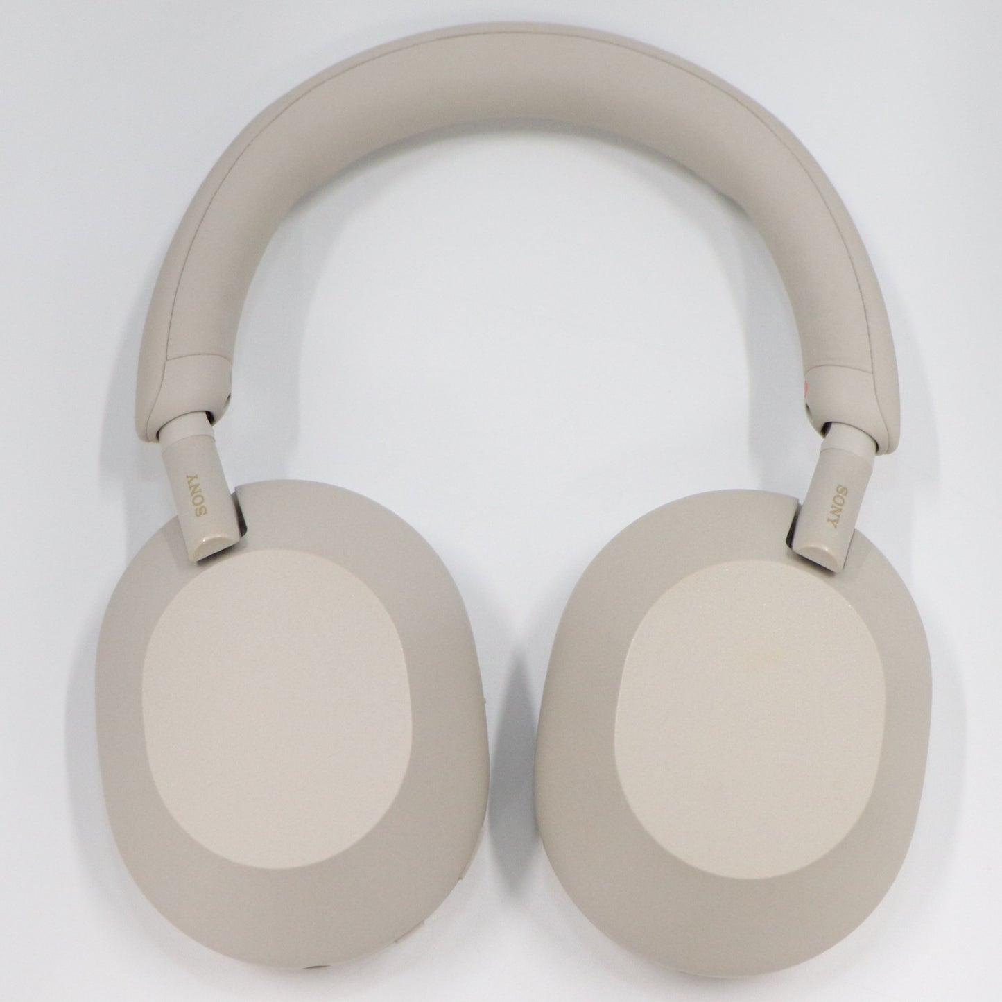 [中古(C)] ソニー ワイヤレスノイズキャンセリングヘッドホン WH-1000XM5 シルバーwh-1000xm5-s　[可]
