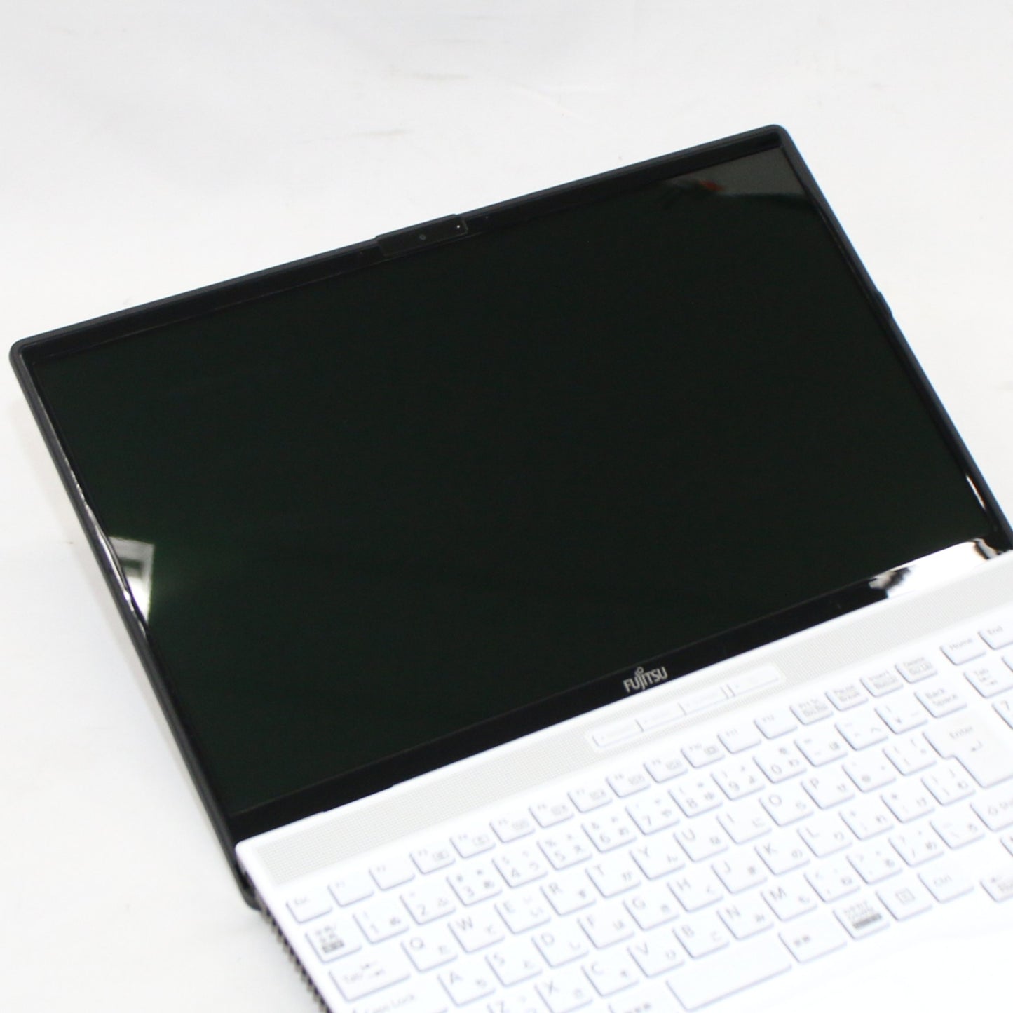 [中古(C)] 【Office非搭載】富士通 ノートPC LIFEBOOK 15.6 型 AH42/E1 256GB（Windows 10 Home 64bit）　fmva42e1w1 fmva42e1w1　[可]