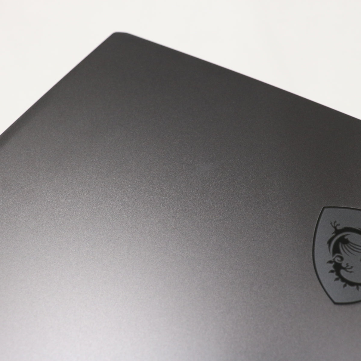 MSI(エムエスアイ) Vector-GP68HX-12VH-779JP (Core™ i9-12900HX /GeForce GTX4080/16型/16GB/M.2 SSD 1TB/240Hz) ゲーミングノートパソコン vector-gp68hx-12vh-779   整備済みアウトレット品 [良い(B)]