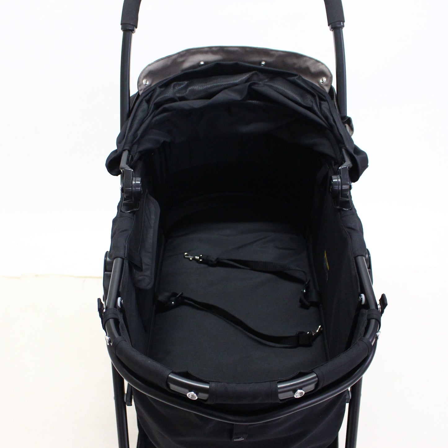 [中古(C)] コンビ ペット用カート ミリクランアルファロング カラパナブラック 4972990197878 ブラック4972990197878　[可]