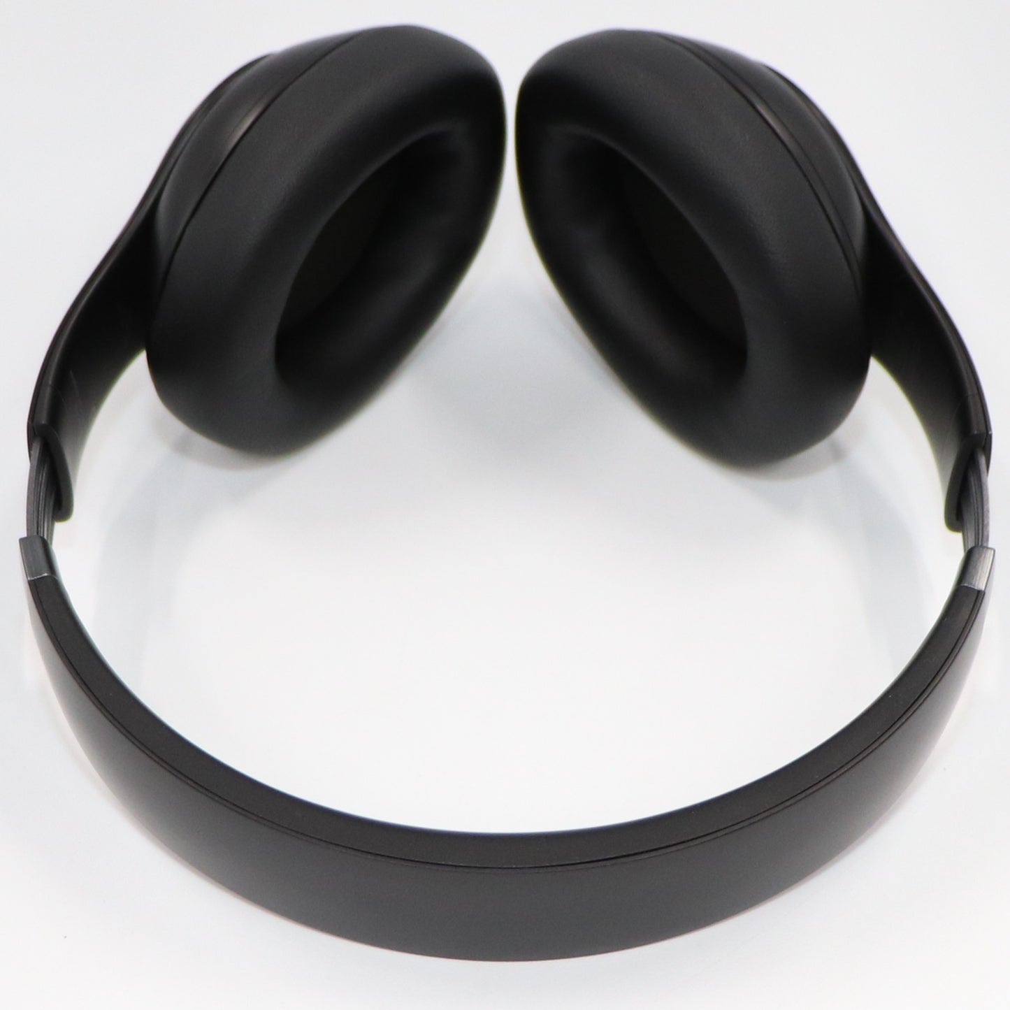 [中古(B)] Beats Studio Pro ワイヤレスノイズキャンセリングヘッドフォン ブラック [良い]