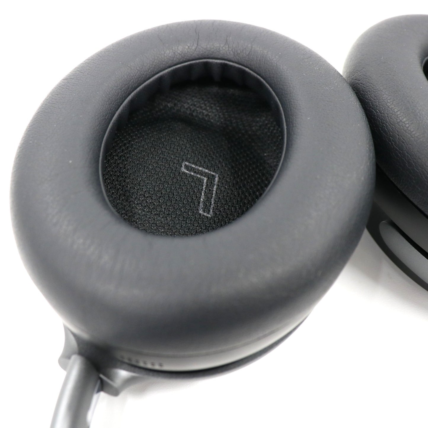 [ジャンク] Bose QuietComfort Ultra Headphones ワイヤレスヘッドホン qc-ultra-headphones-bk ブラック[難あり(D)]