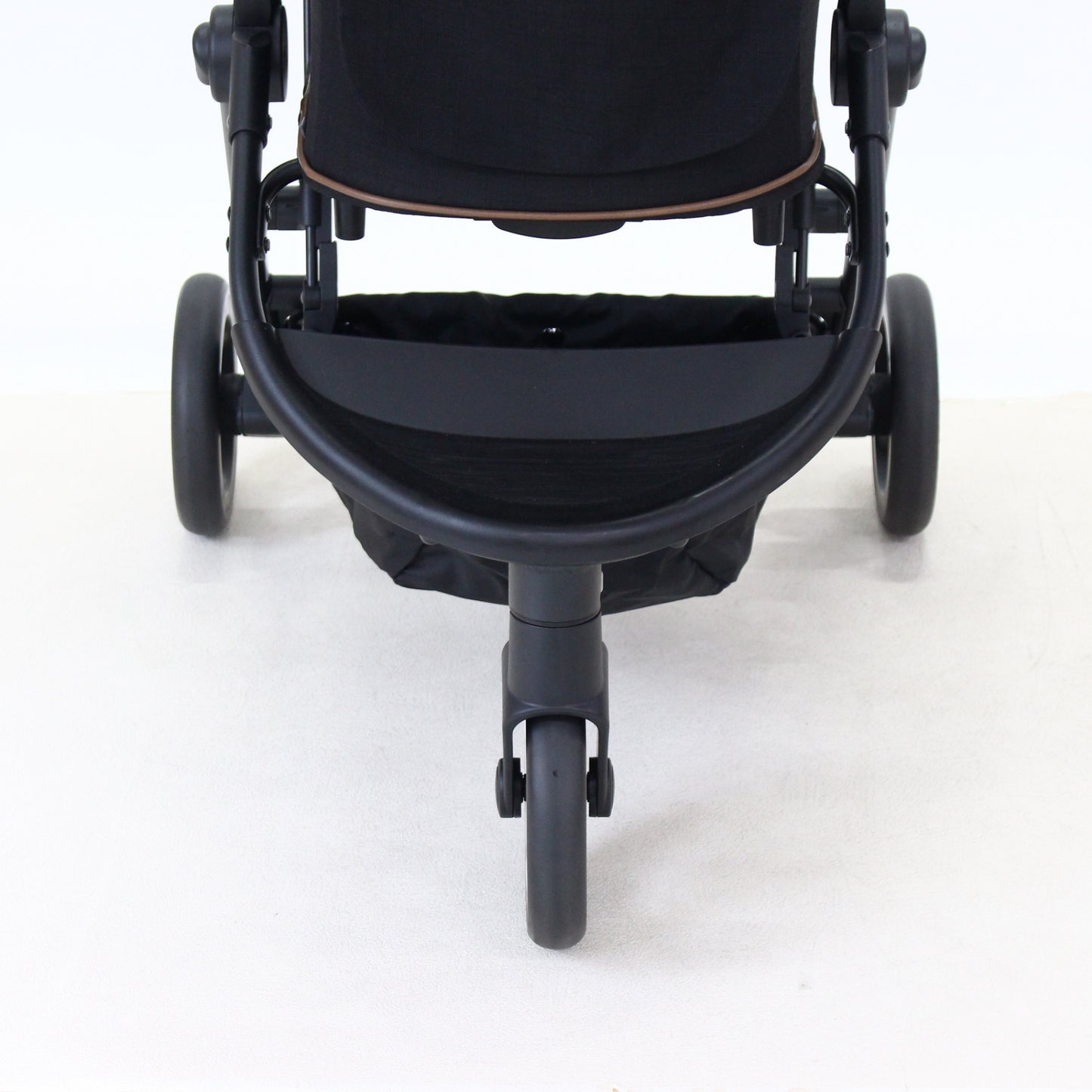 コンビ ペット用カート ルルテイル キャリー　4972990195164  マウナロアブラック 整備済みアウトレット品 [中古(C)]